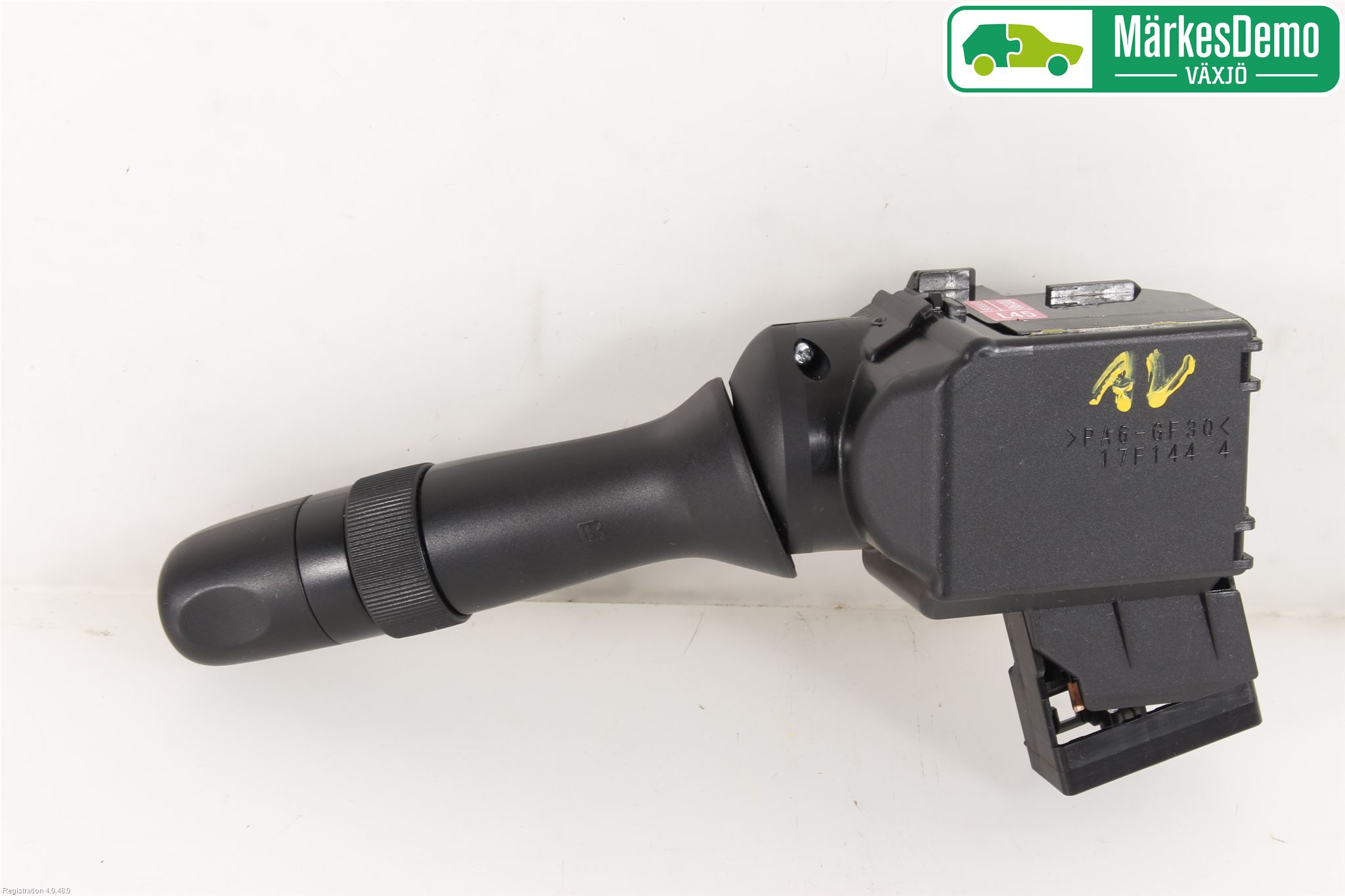 Toyota YARIS XP130 15-20 Bryter Ratt Visker - Spyler