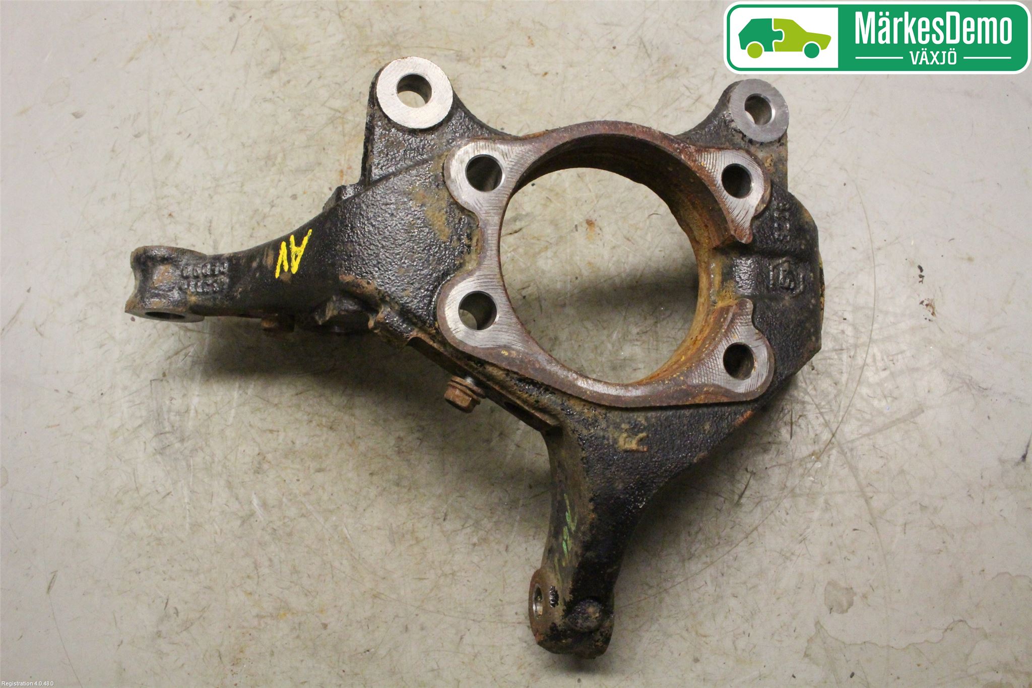 Toyota AVENSIS 16-18 Spindel Hf