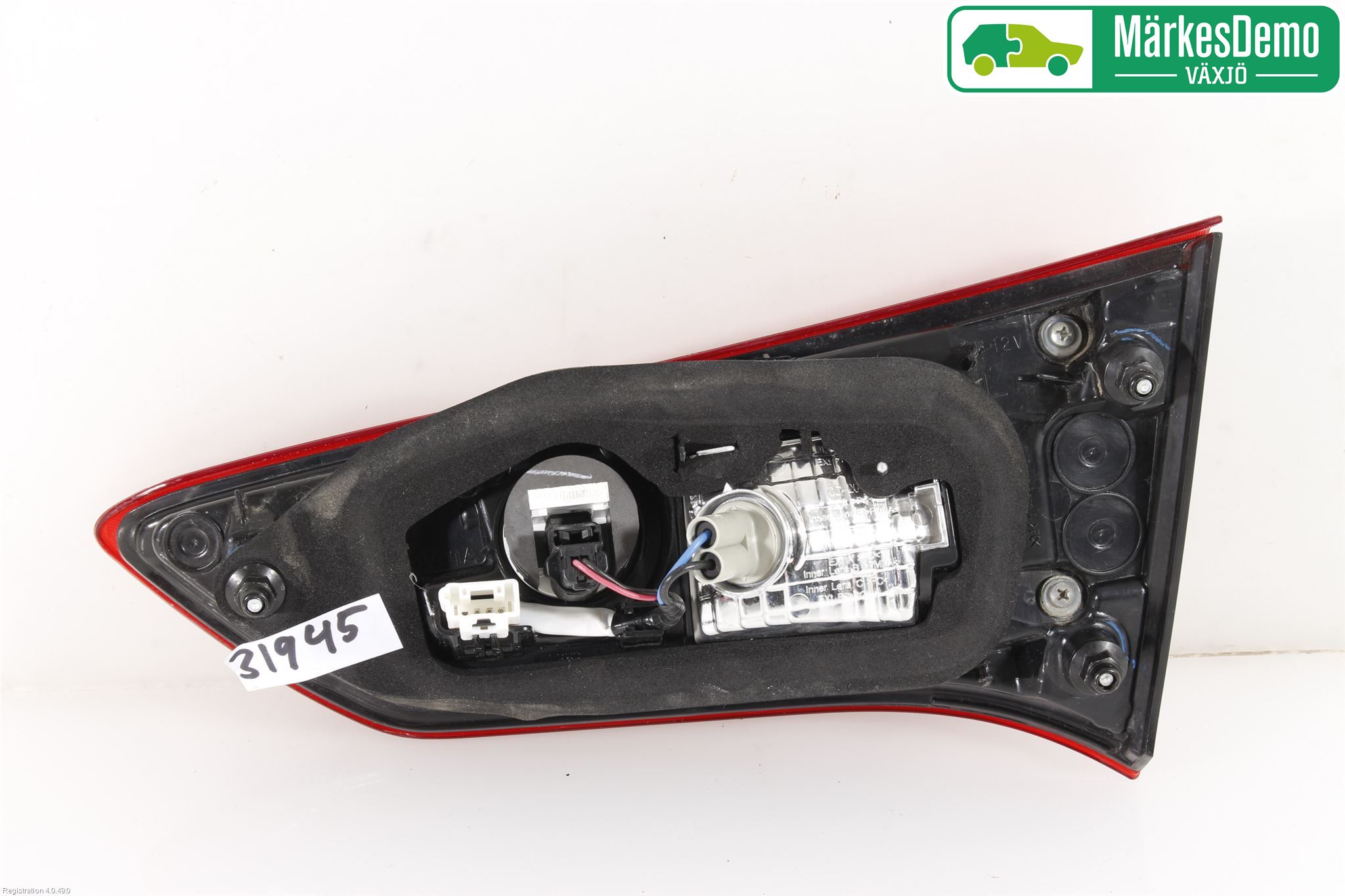Toyota YARIS XP130 15-20 Baklykt Venstre  På Luke(Indre