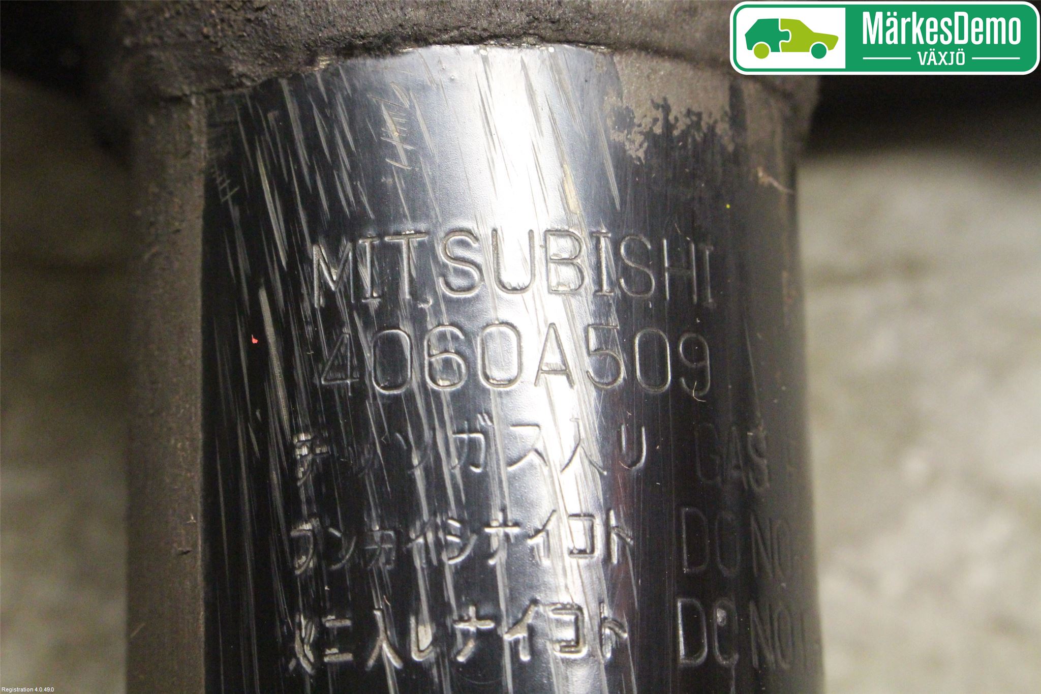 Mitsubishi ASX 10-22 Fjærbein Foran Venstre