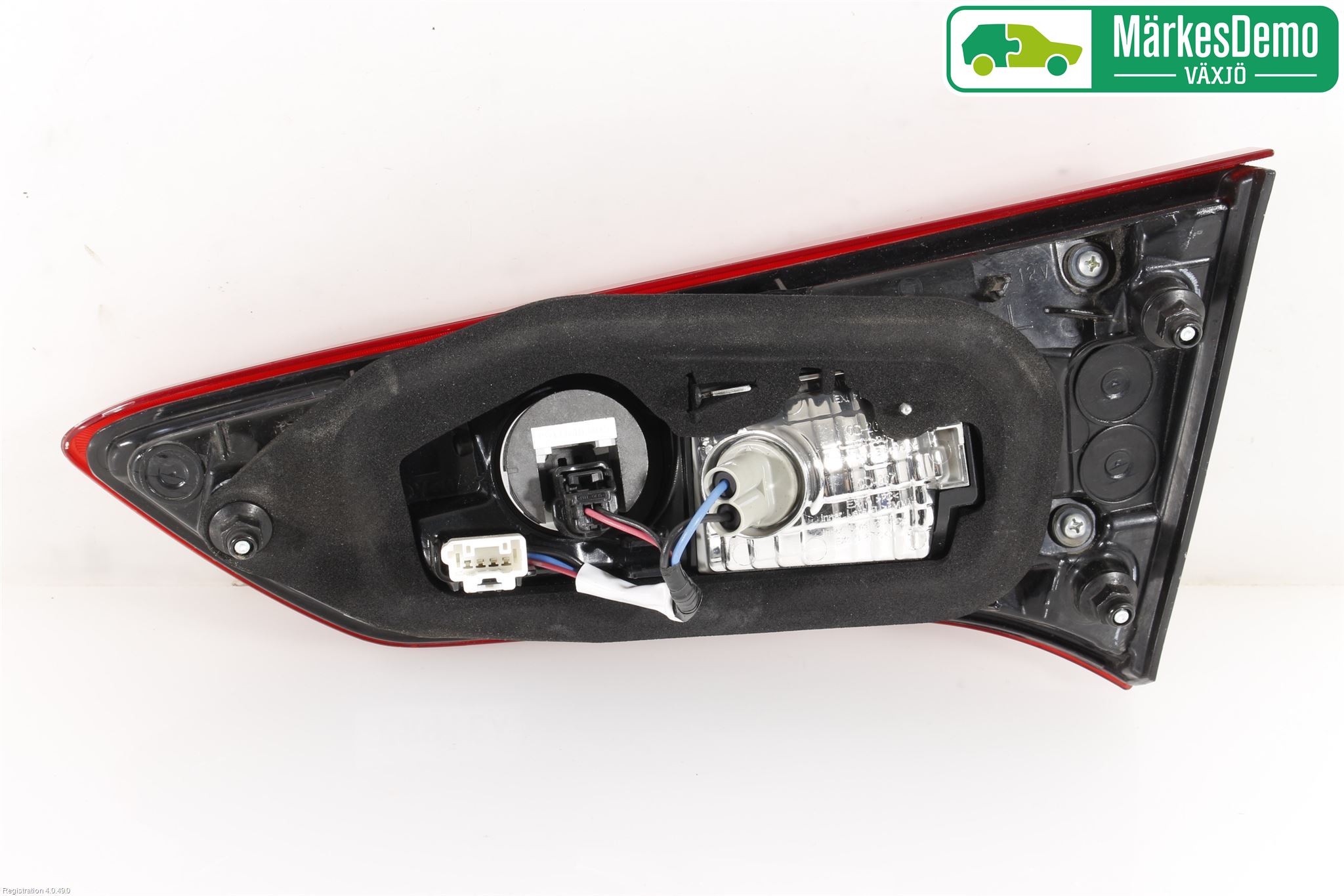 Toyota YARIS XP130 15-20 Baklykt Venstre  På Luke(Indre