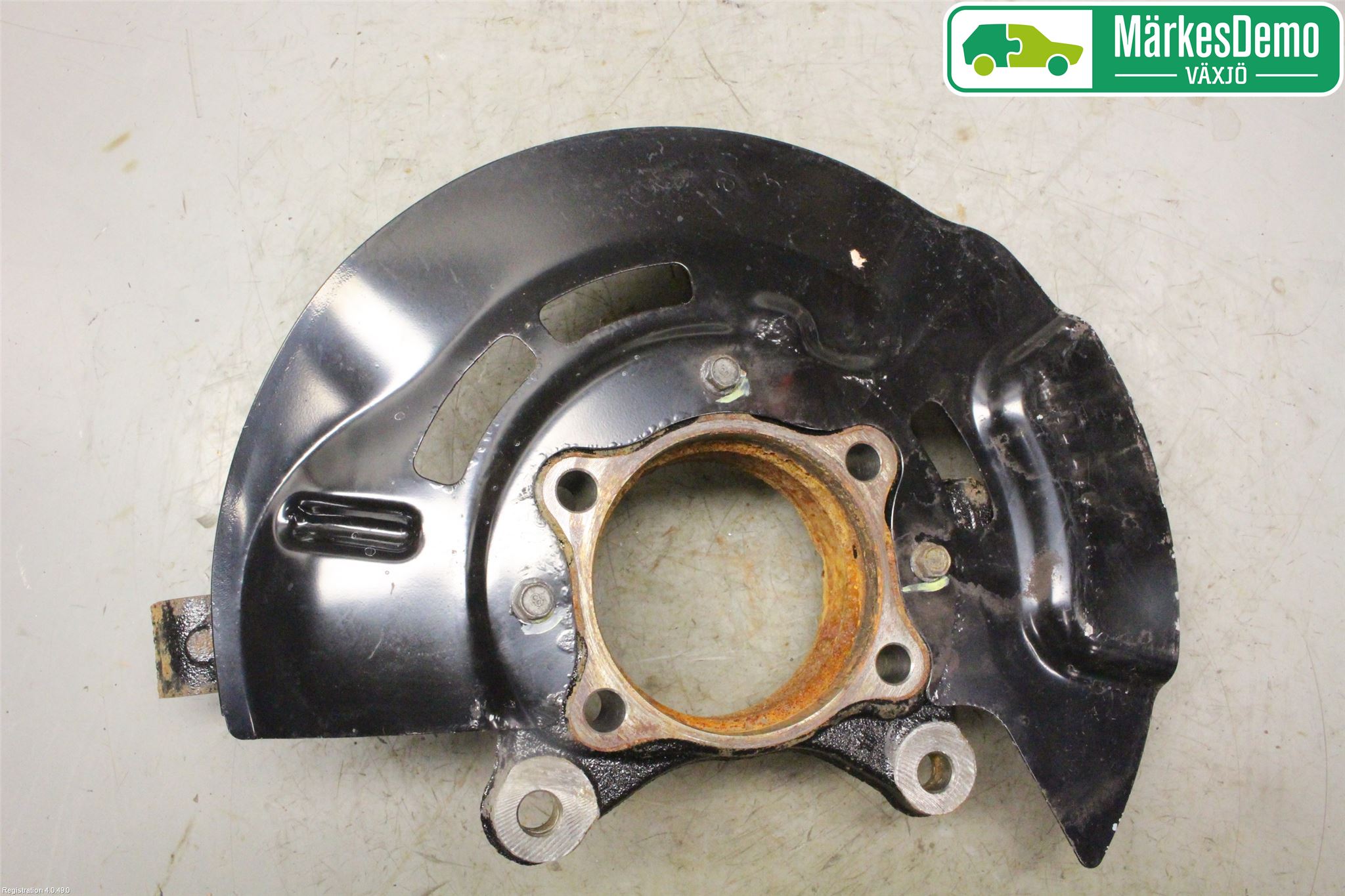 Hyundai TUCSON 05- Spindel Vf