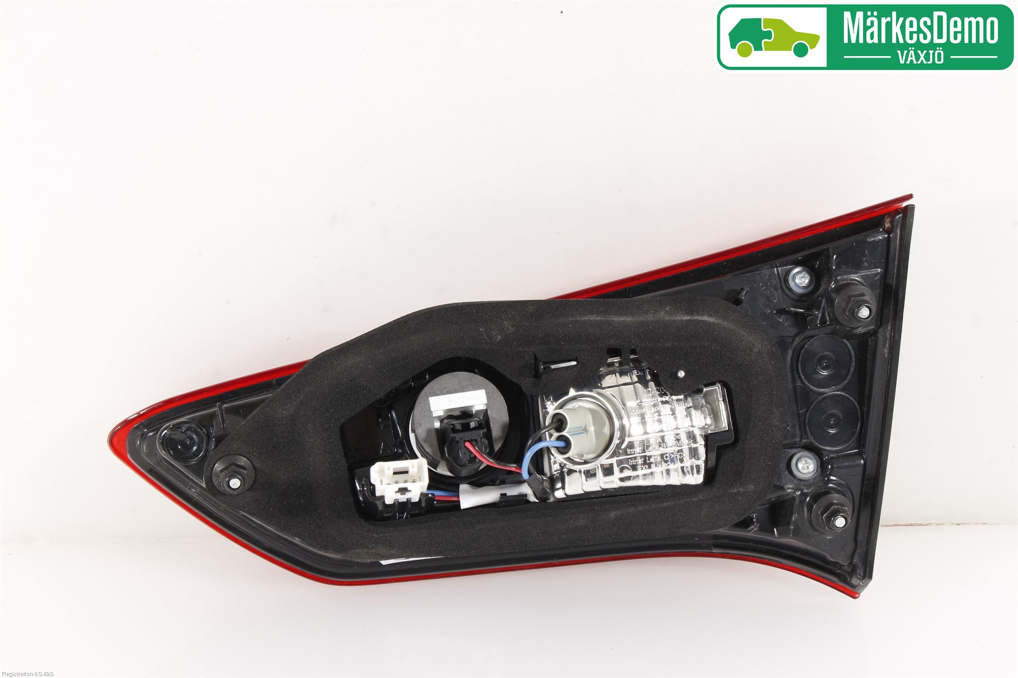Toyota YARIS XP130 15-20 Baklykt Venstre  På Luke(Indre