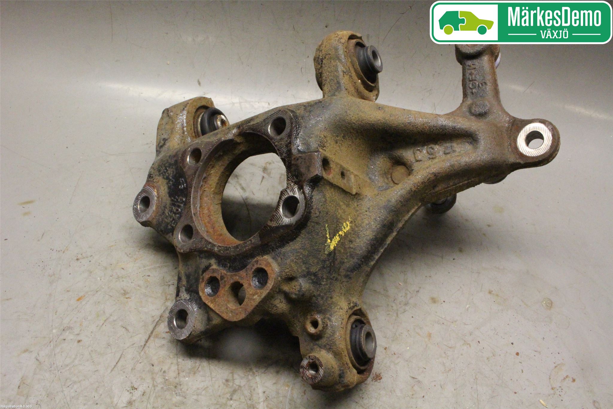 Toyota C-HR 16-23 Spindel Vb