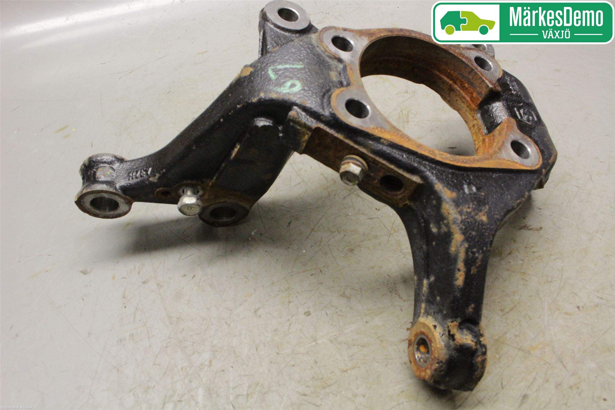 Toyota AURIS 13-19 Spindel Hf