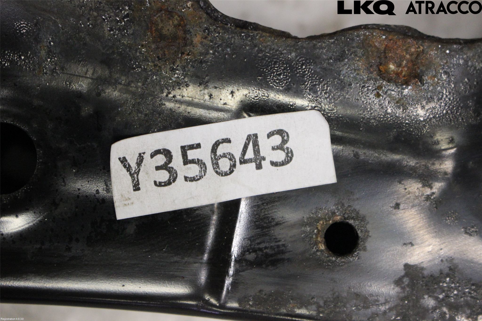 Toyota AVENSIS 16-18 Motorbjelke (Langs Gående )