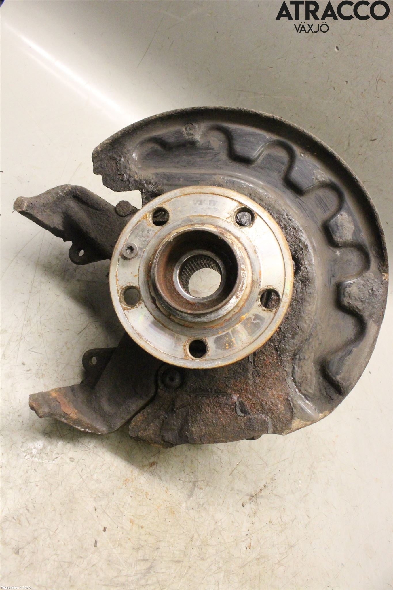 Volkswagen VW POLO 10-17 Spindel Vf