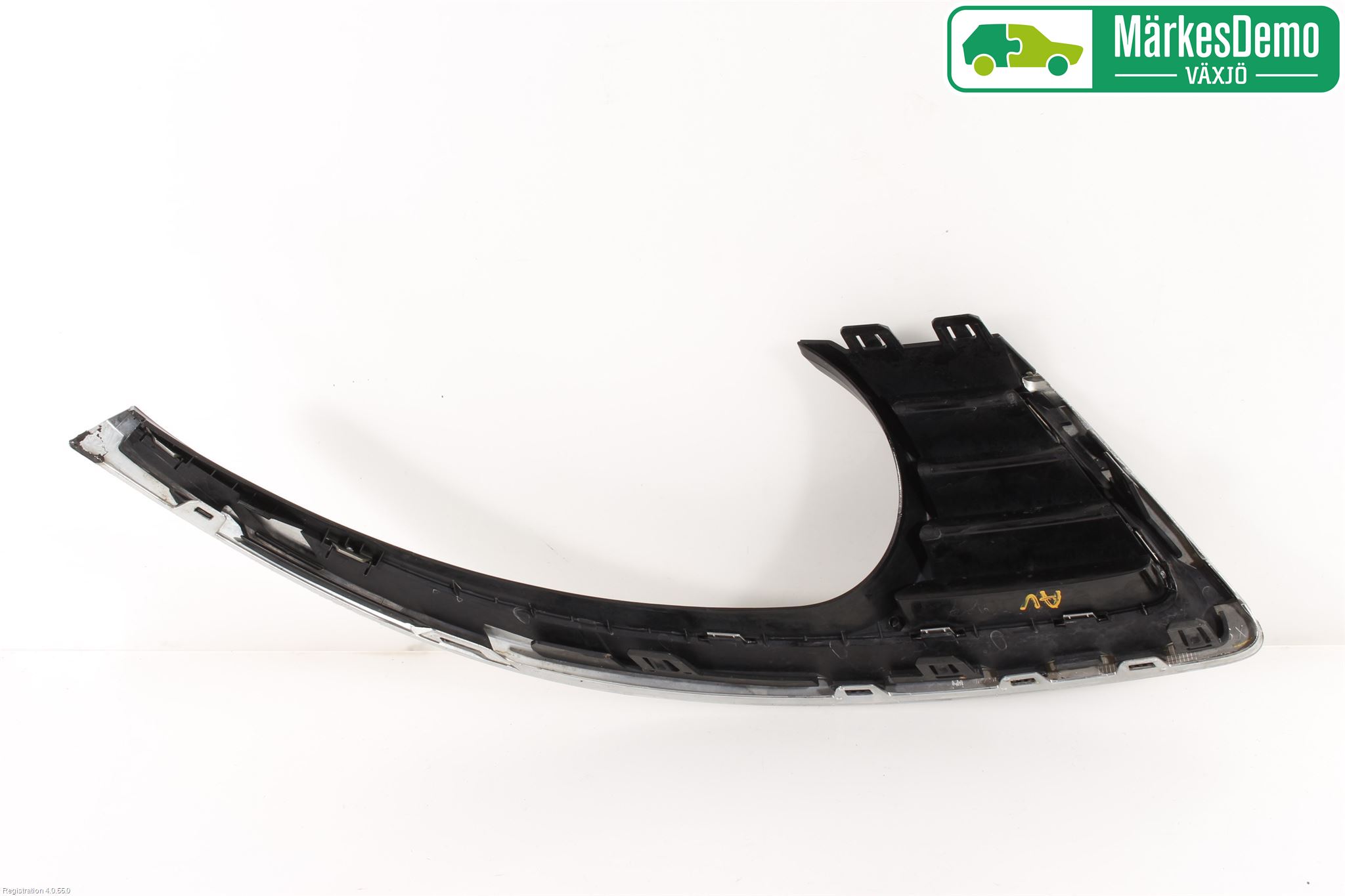 Saab 9-5     06-10 Frontlykt Ramme V Lyktering