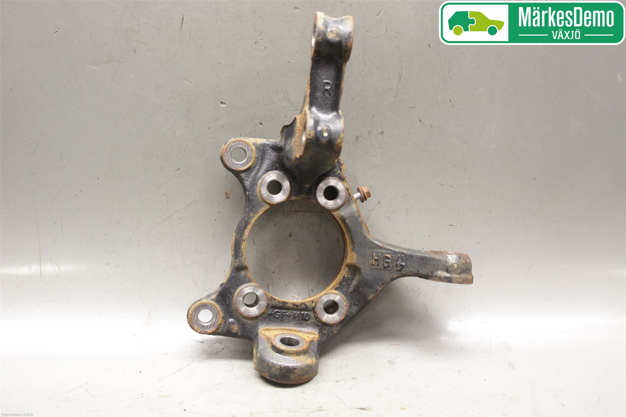 Toyota AURIS 13-19 Spindel Hf