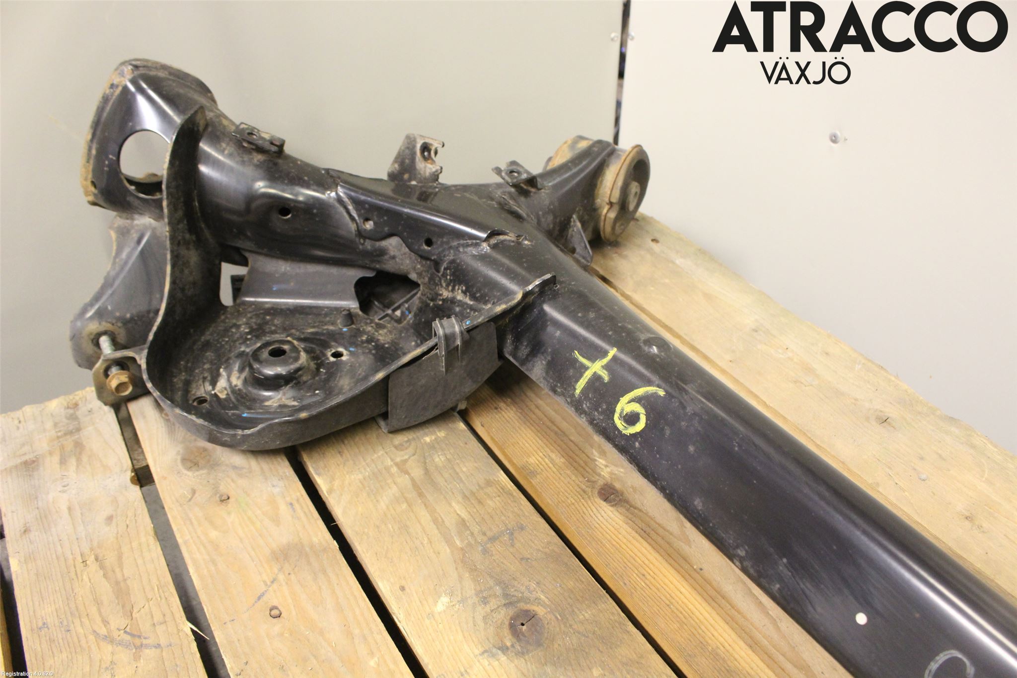 Honda HR-V 15-21 Bakaksel Feste Travers-Ramme