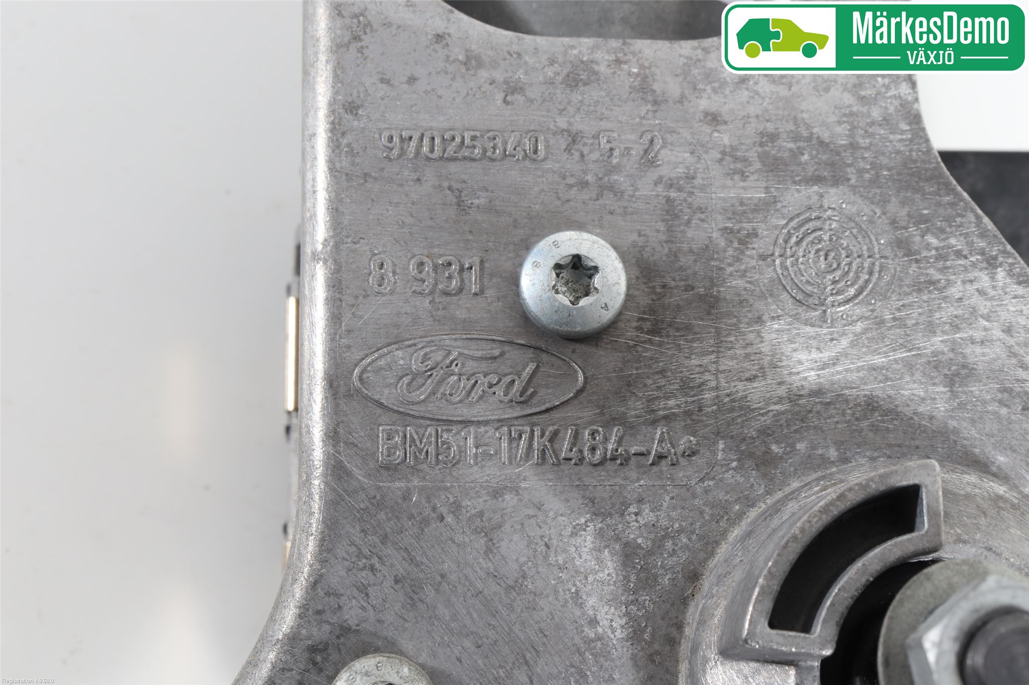 Ford FOCUS 15-18 Viskermotor Frontrute