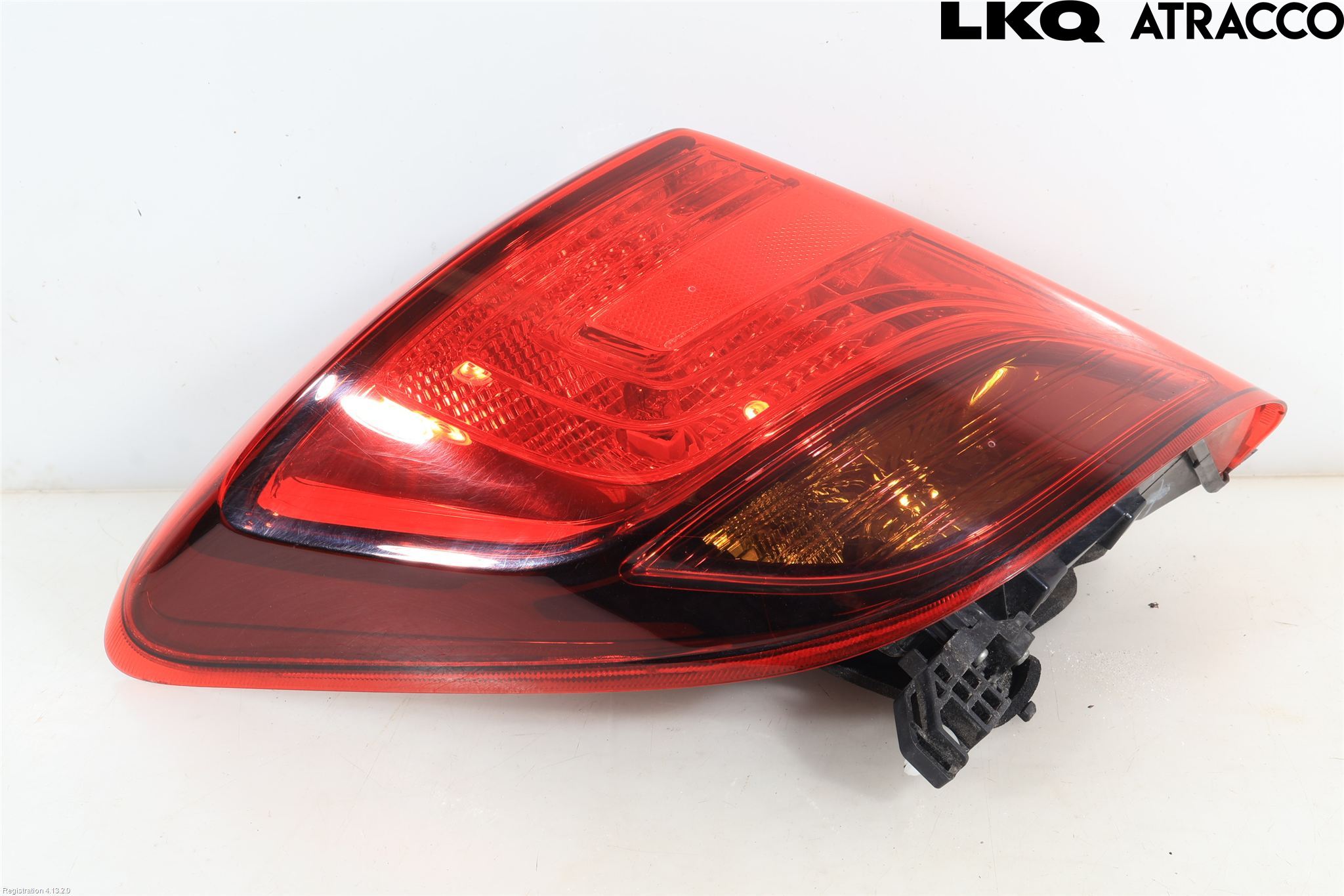 Toyota YARIS XP130 15-20 Baklykt Venstre
