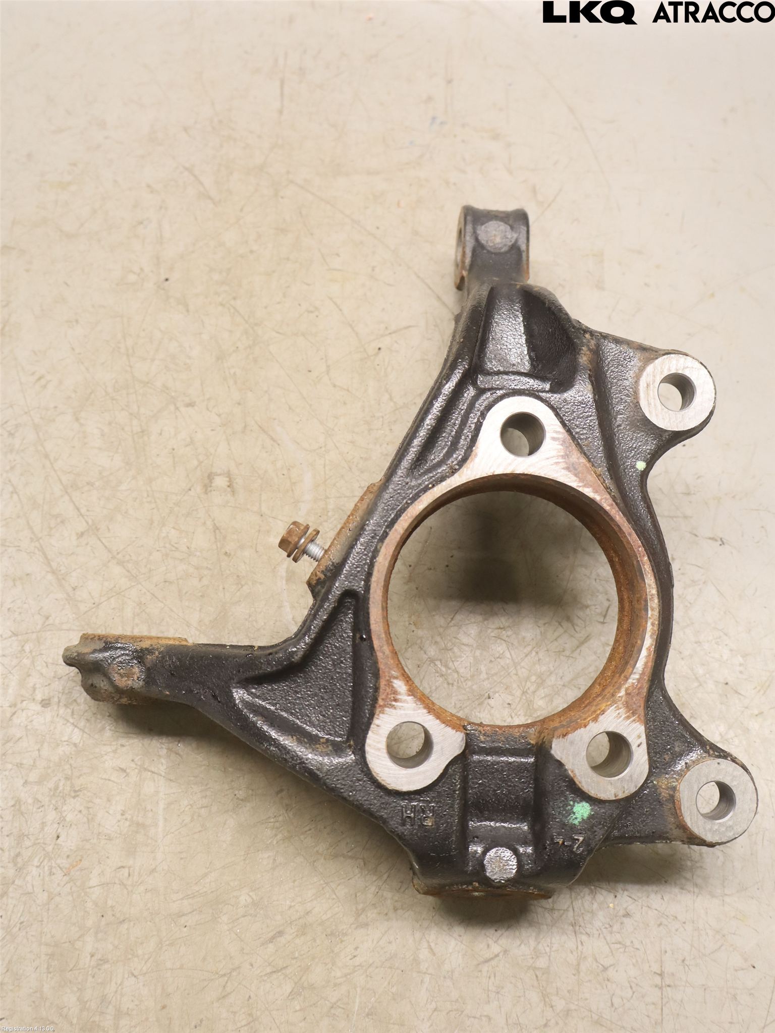 Toyota AYGO X AB70 22- Spindel Hf