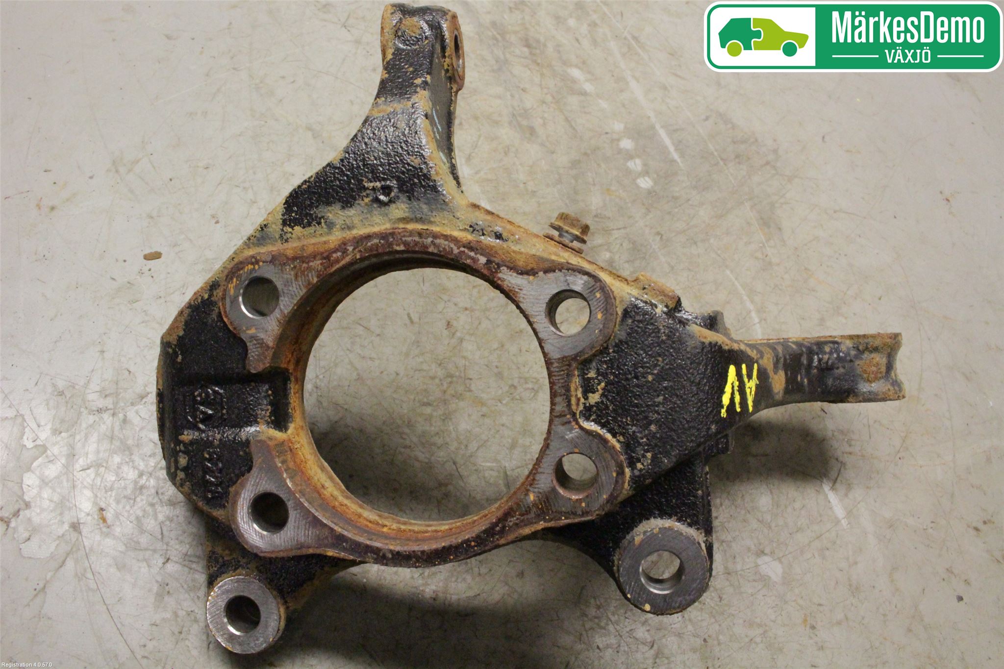 Toyota AURIS 13-19 Spindel Hf