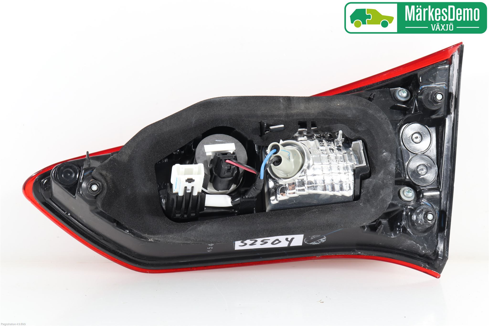 Toyota YARIS XP130 15-20 Baklykt Venstre  På Luke(Indre
