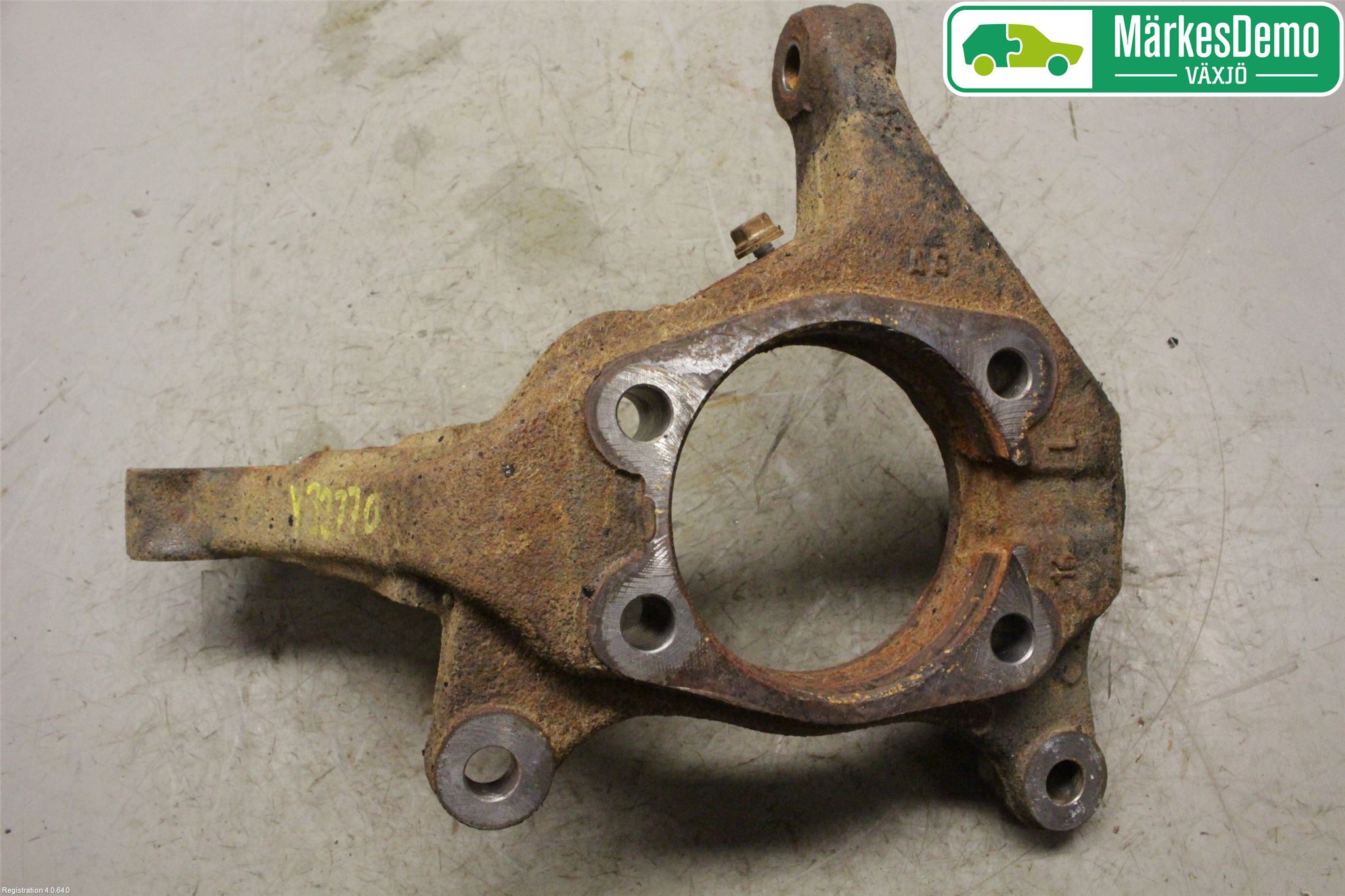 Toyota RAV4 13-18 Spindel Vf