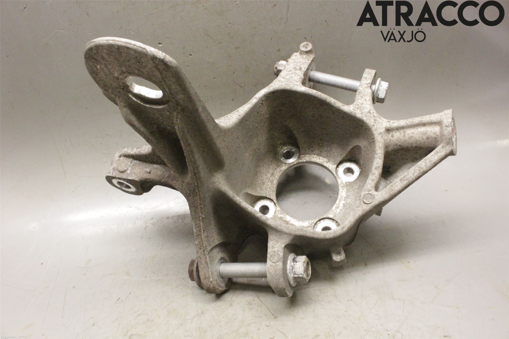 BMW 5 F10/F11/F18 09-17 Spindel Vb