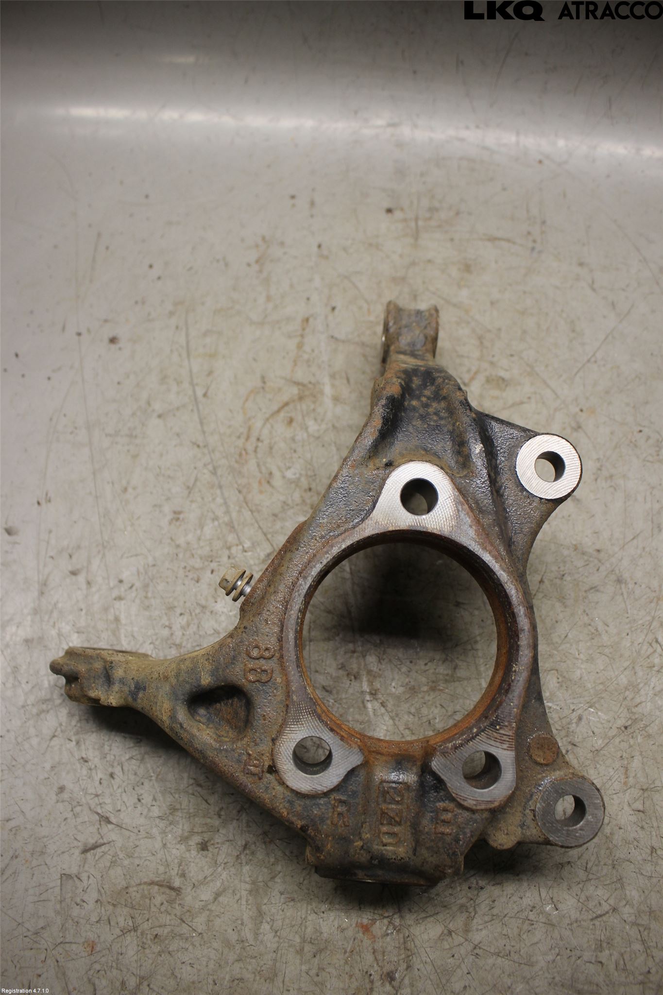 Toyota COROLLA CROSS XG10 22- Spindel Hf