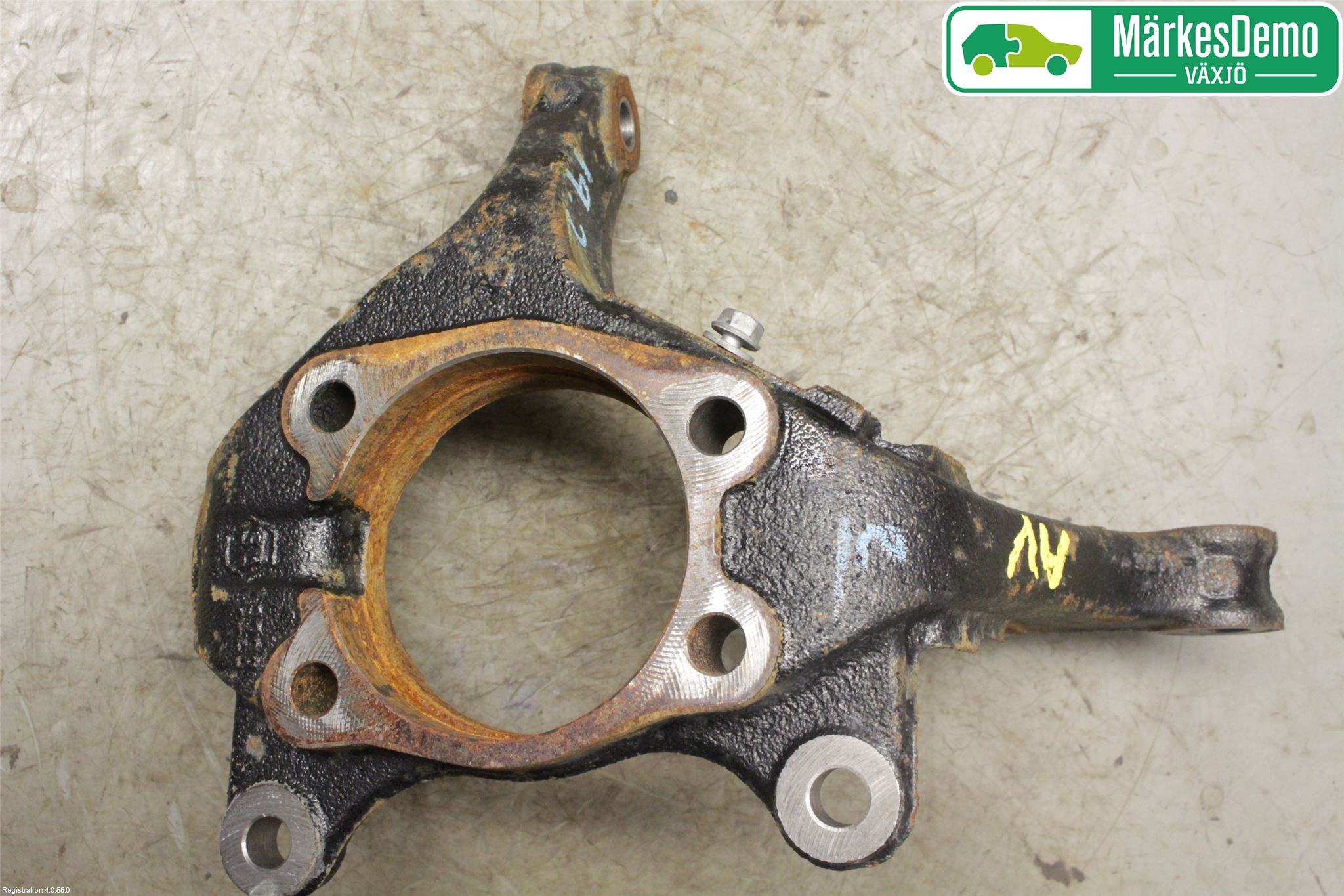 Toyota AURIS 13-19 Spindel Hf