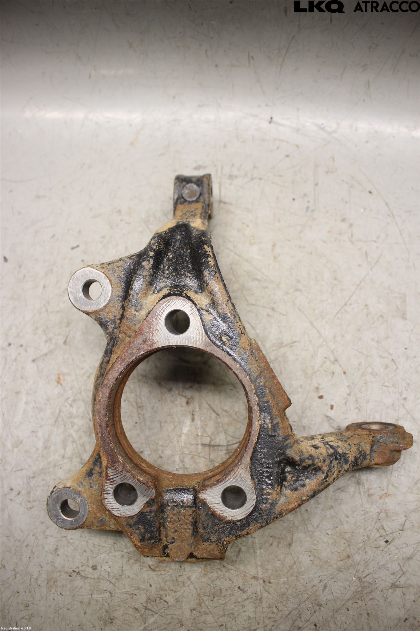 Toyota YARIS XP21 20- Spindel Vf