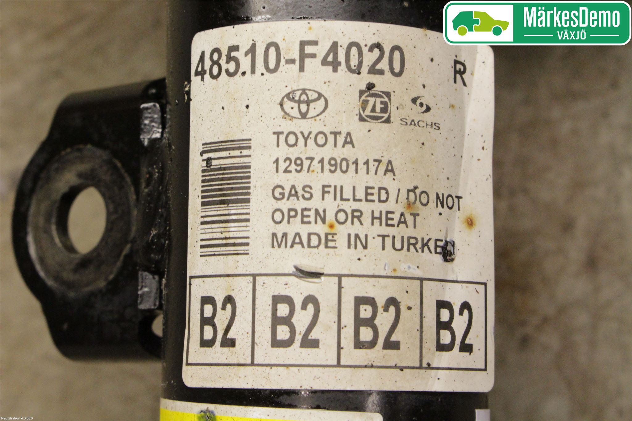 Toyota C-HR 16-23 Fjærbein Foran Høyre