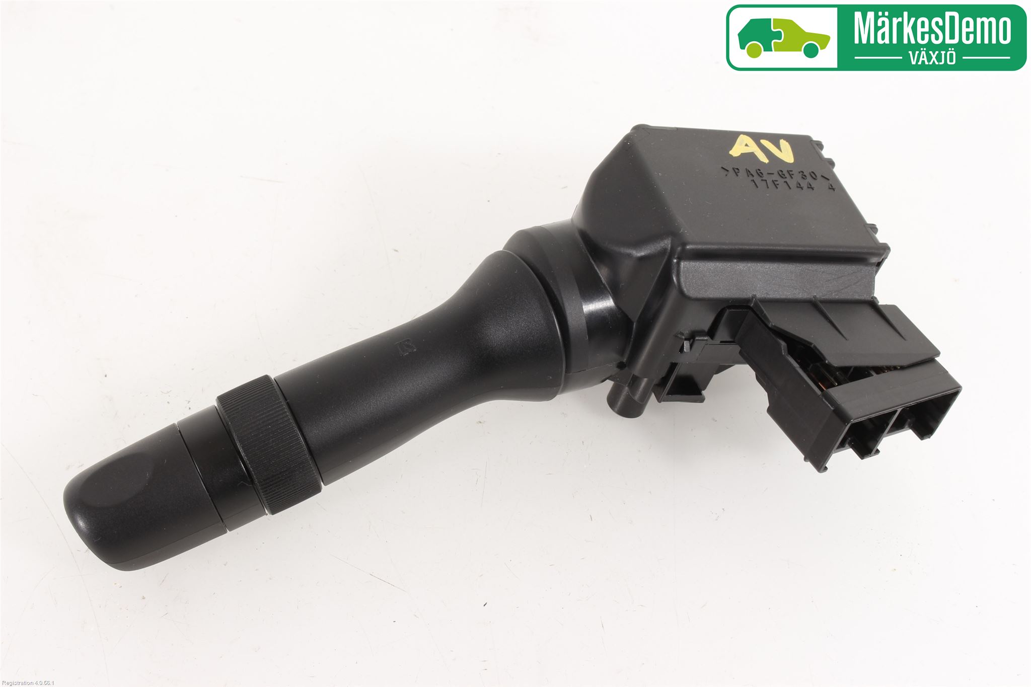 Toyota YARIS XP130 15-20 Bryter Ratt Visker - Spyler