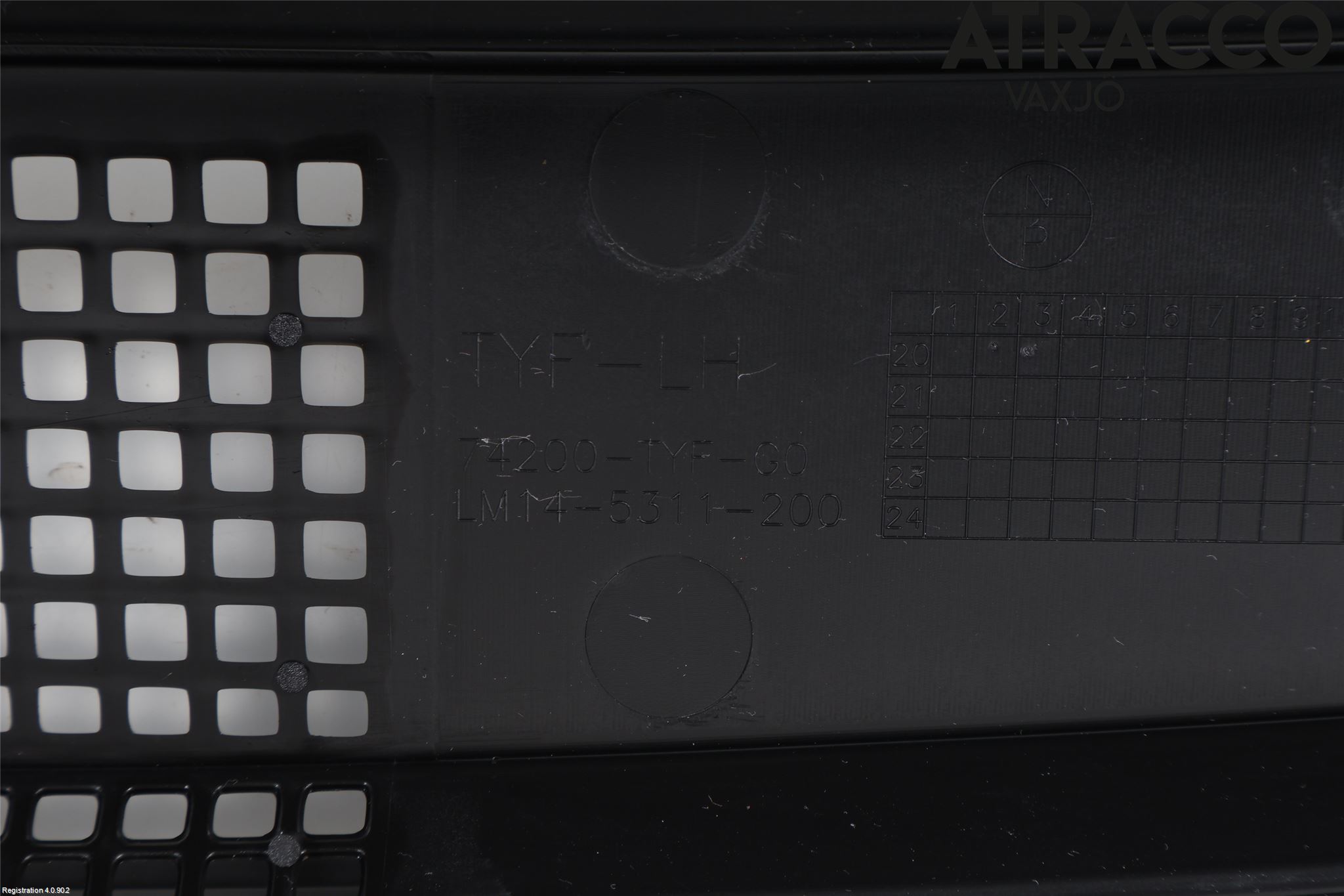 Honda E 20-23 Visker Deksel-Grill-Under Frr