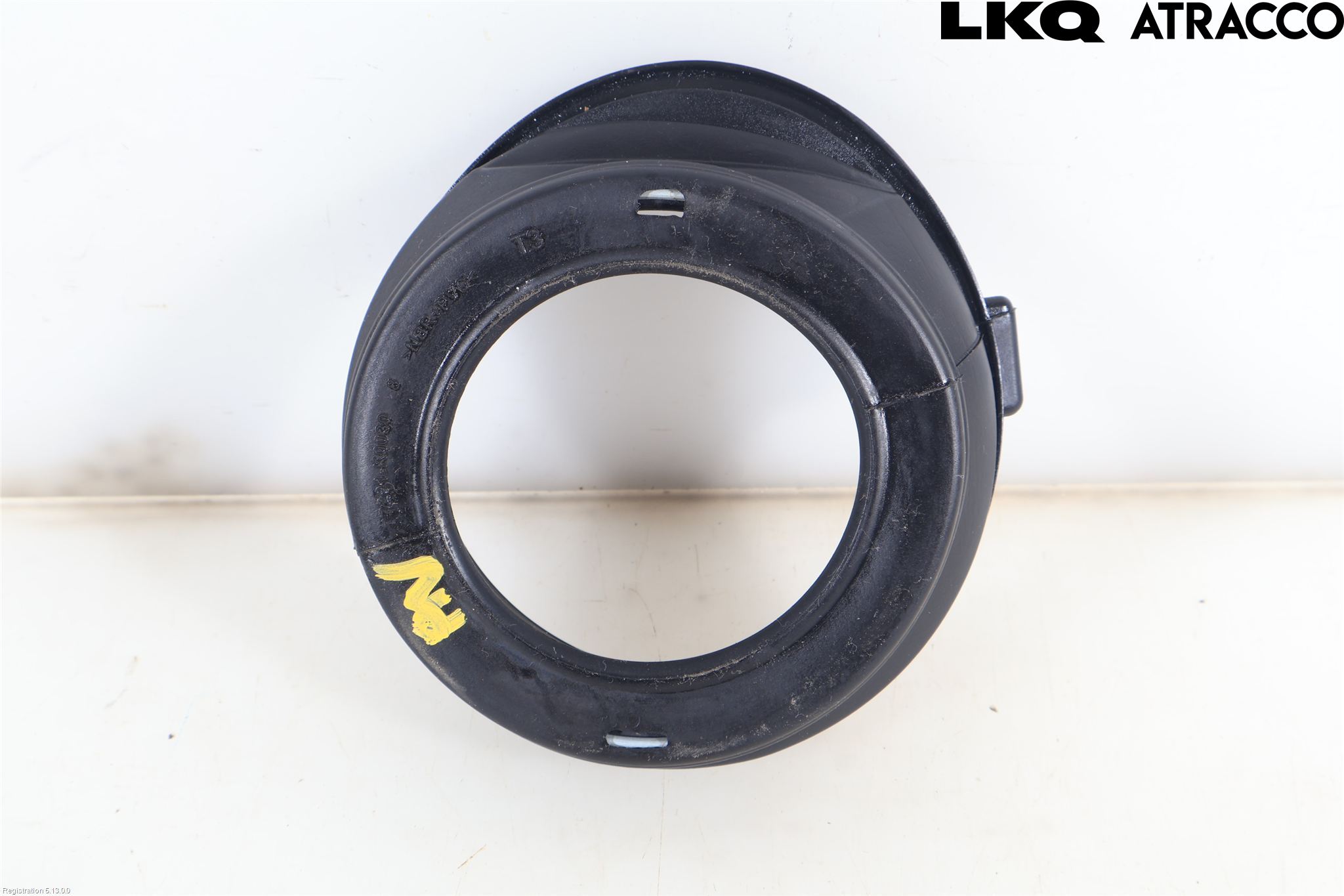 Toyota YARIS XP21 20- Drivstoff Tank Beskytelsesplat