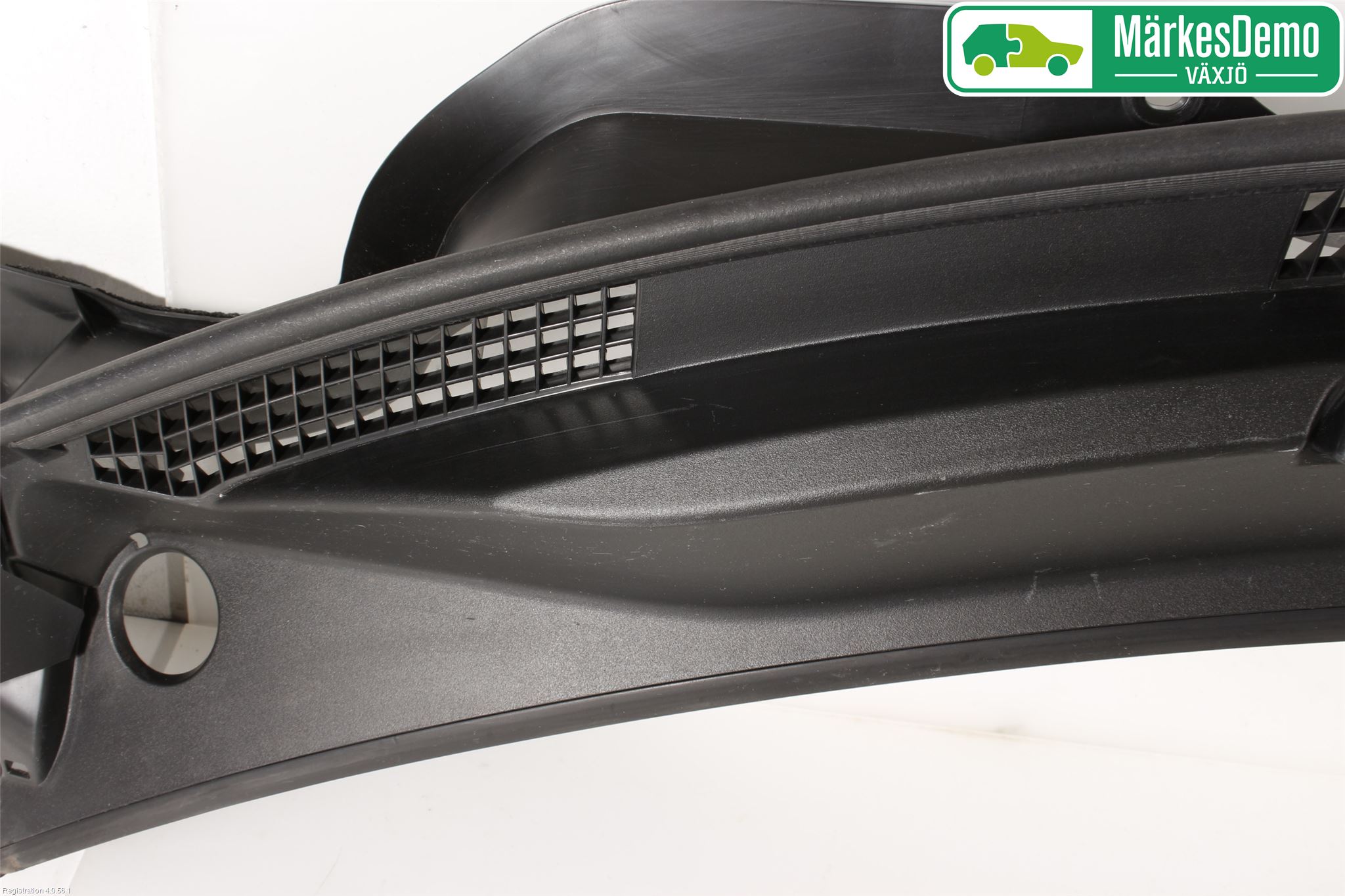 Suzuki SWIFT 17-24 Visker Deksel-Grill-Under Frr