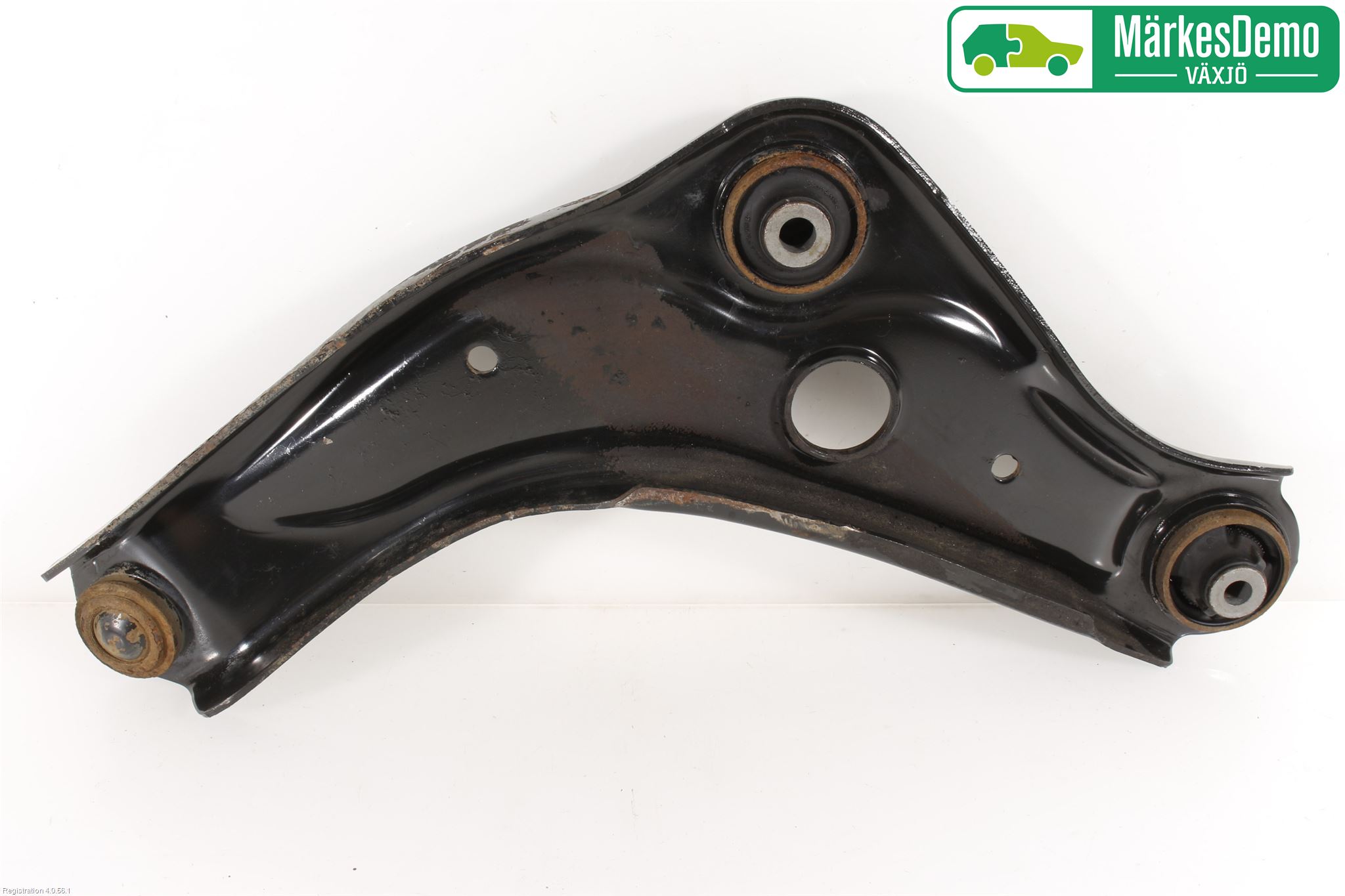 Nissan QASHQAI 14-17 Bærearm Foran Høyre Nedre