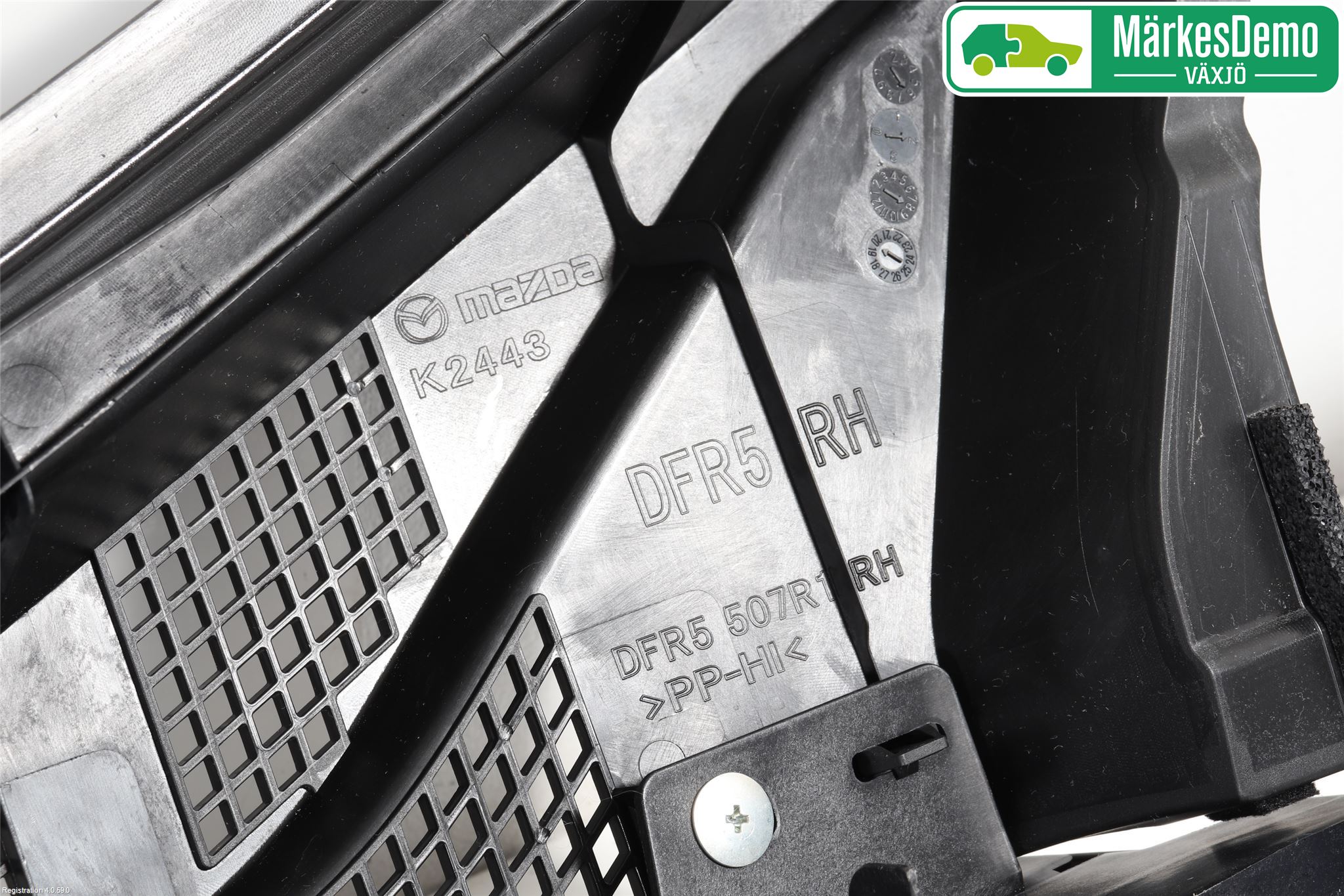 Mazda CX-30 20- Visker Deksel-Grill-Under Frr