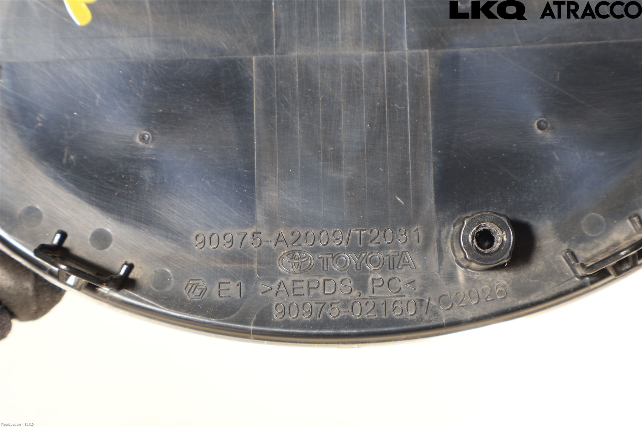 Toyota COROLLA CROSS XG10 22- Emblem