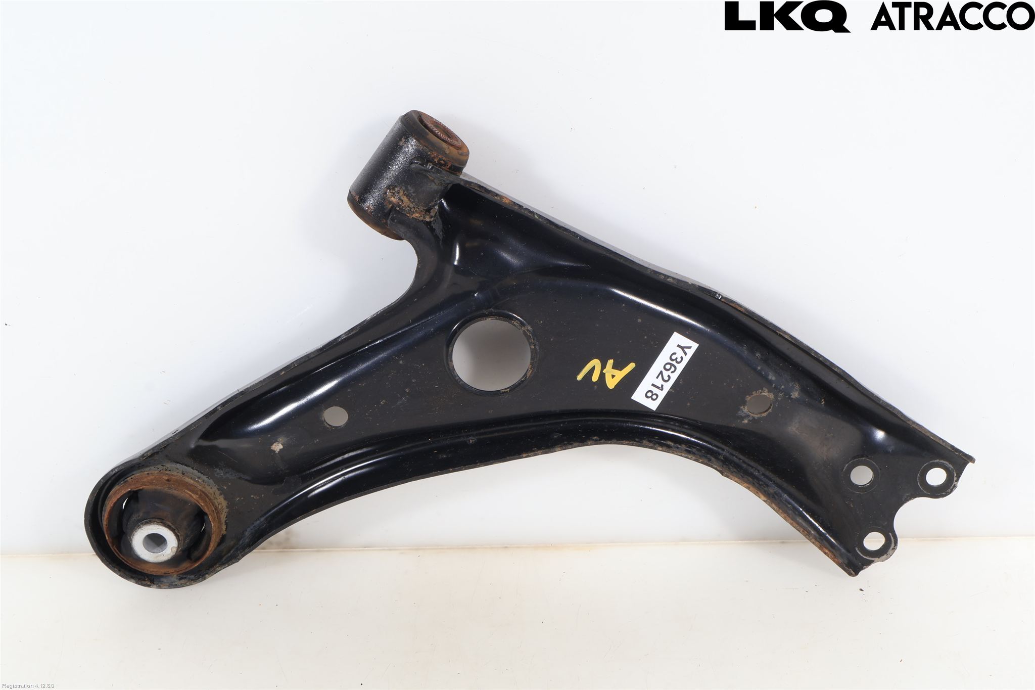 Toyota YARIS CROSS XP21 21- Bærearm Foran Venstre Nedre