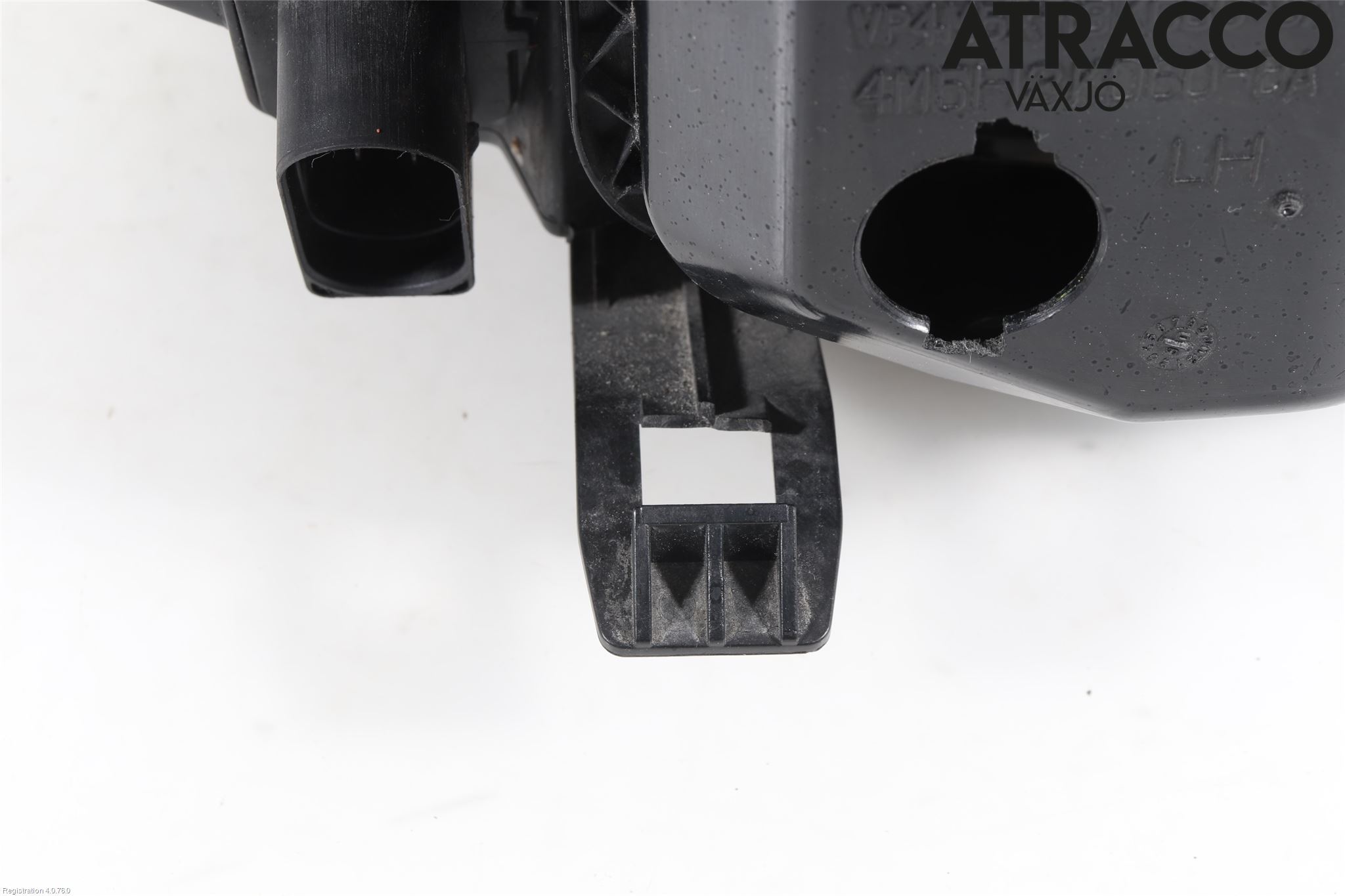 Ford FOCUS     04-07 Frontlykt Venstre