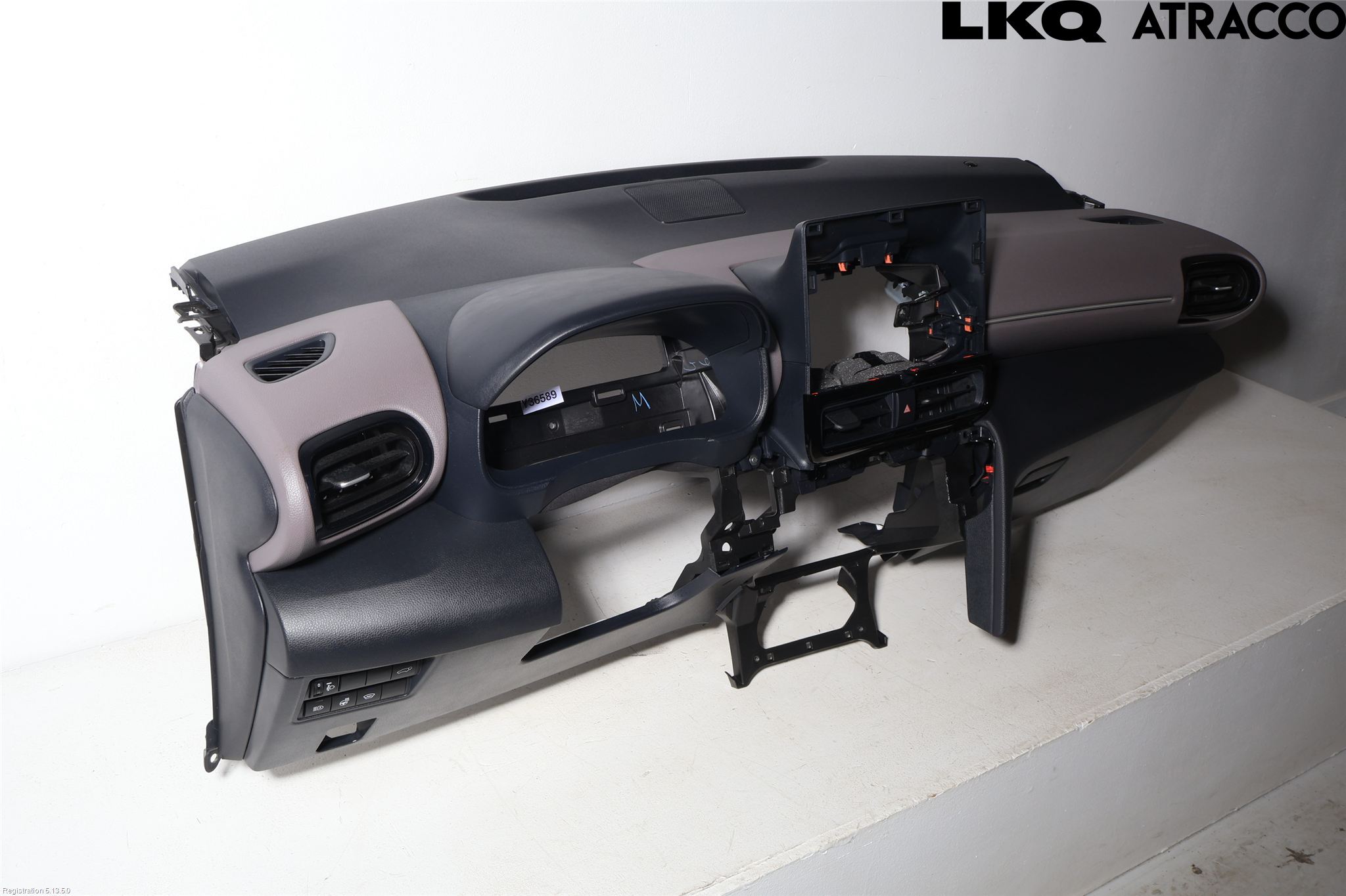 Toyota YARIS CROSS XP21 21- Dashbord