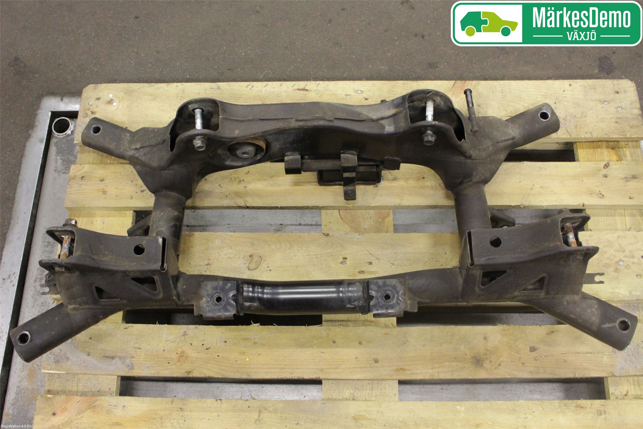 Mitsubishi OUTLANDER 13-21 Bakaksel Feste Travers-Ramme