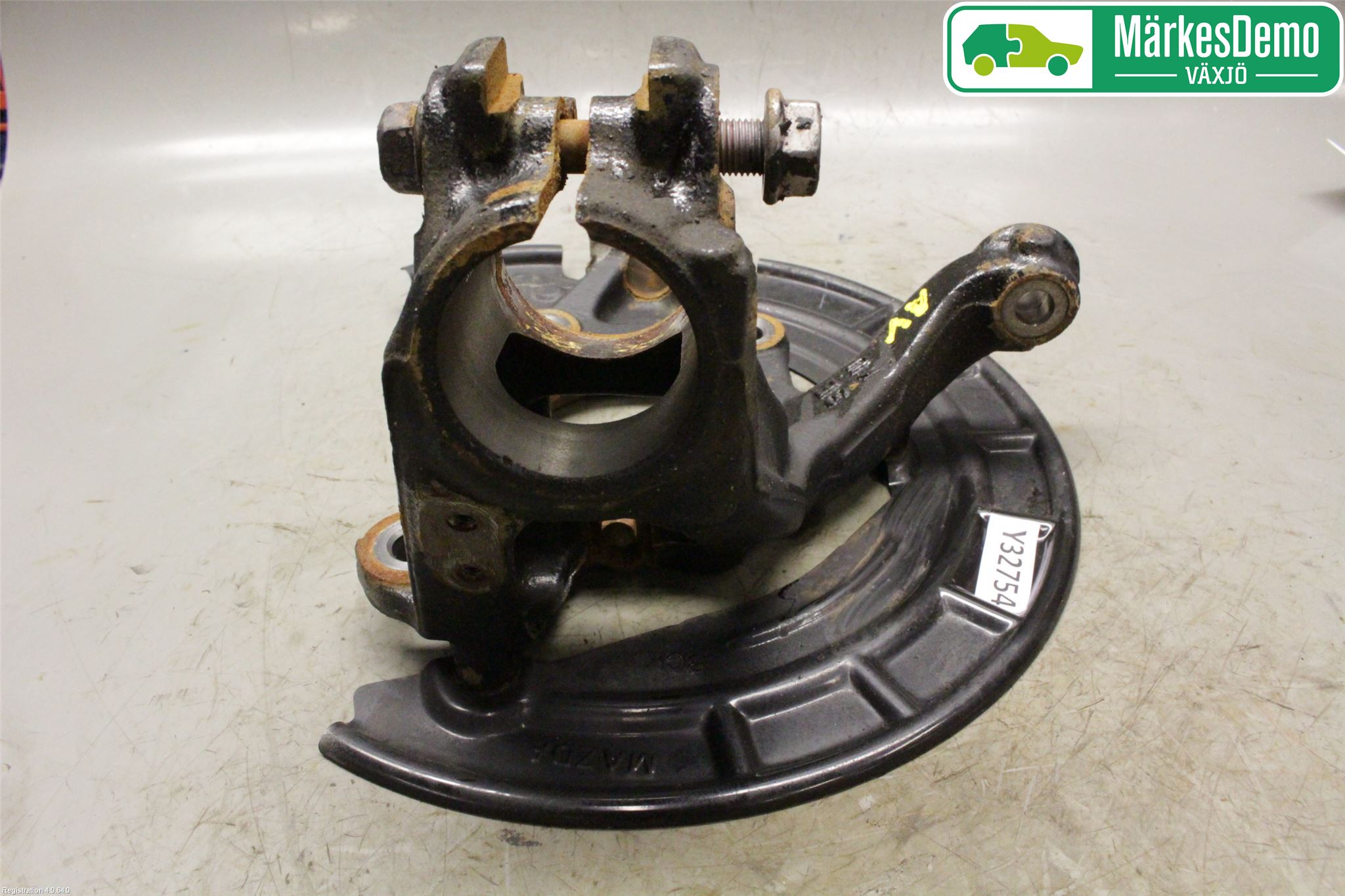 Mazda 3 IV 19- Spindel Vf