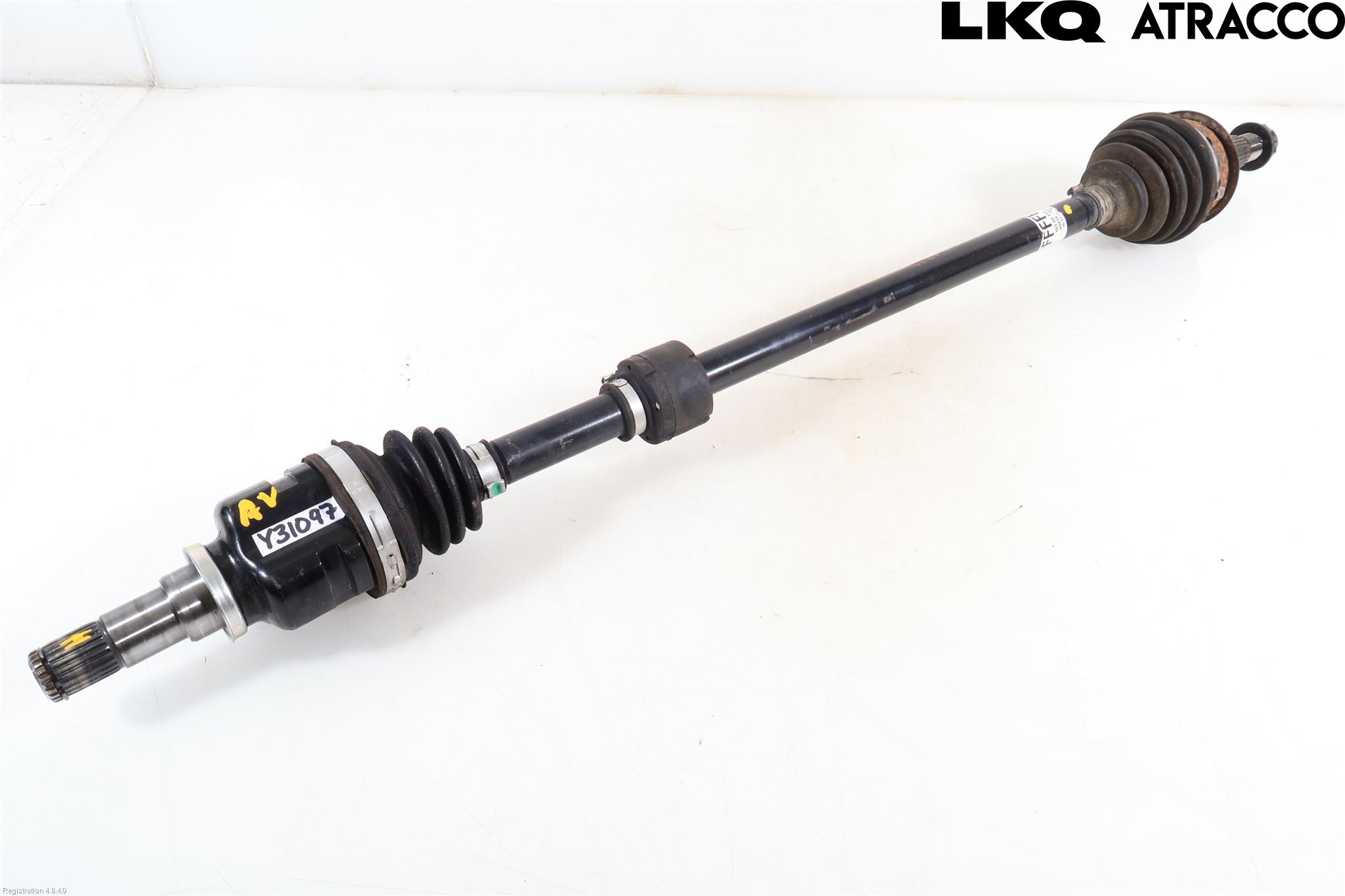 Toyota YARIS XP130 15-20 Drivaksel Foran Kompl Høyre