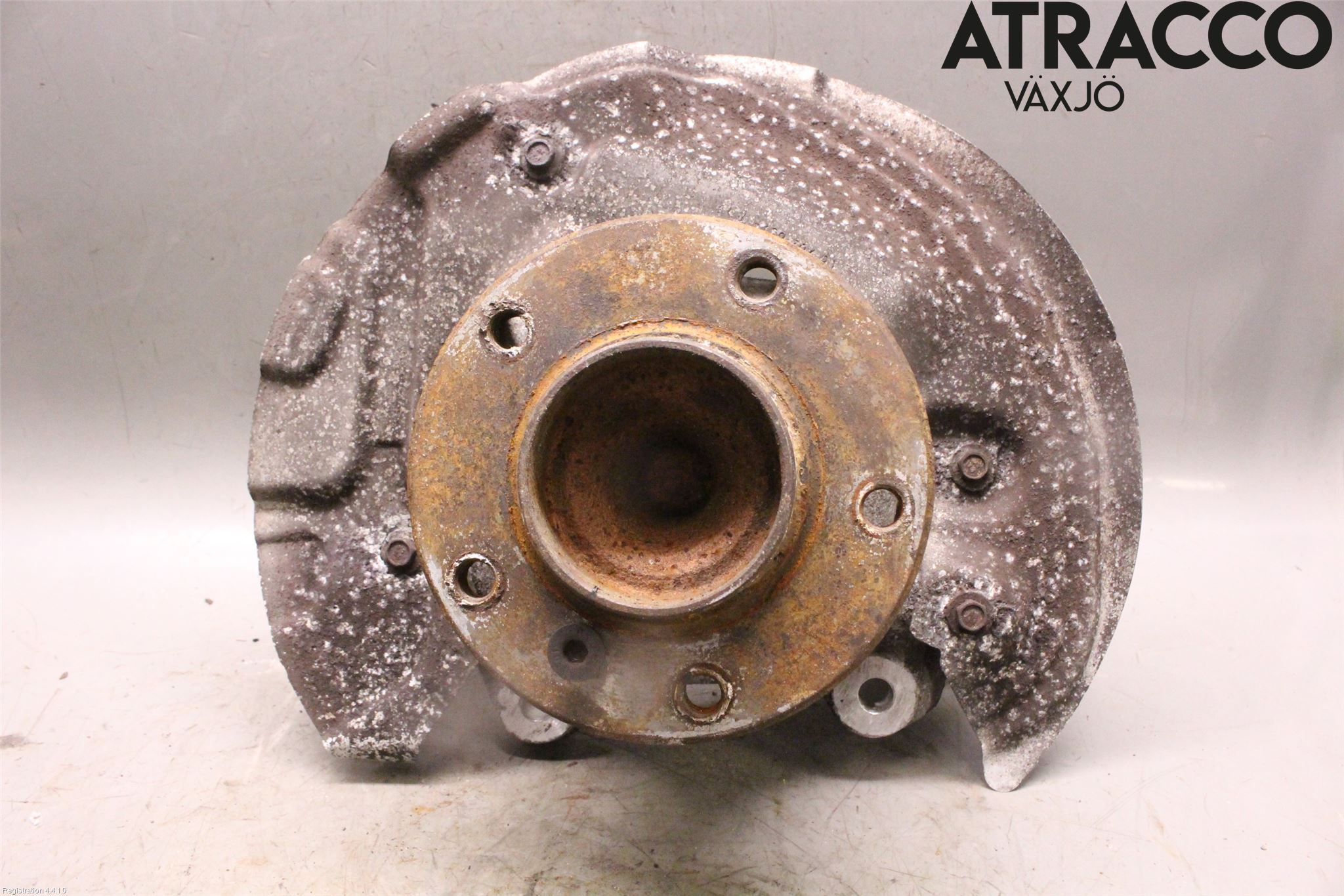 BMW 1 E87/81 5D/3D 03-11 Spindel Vf