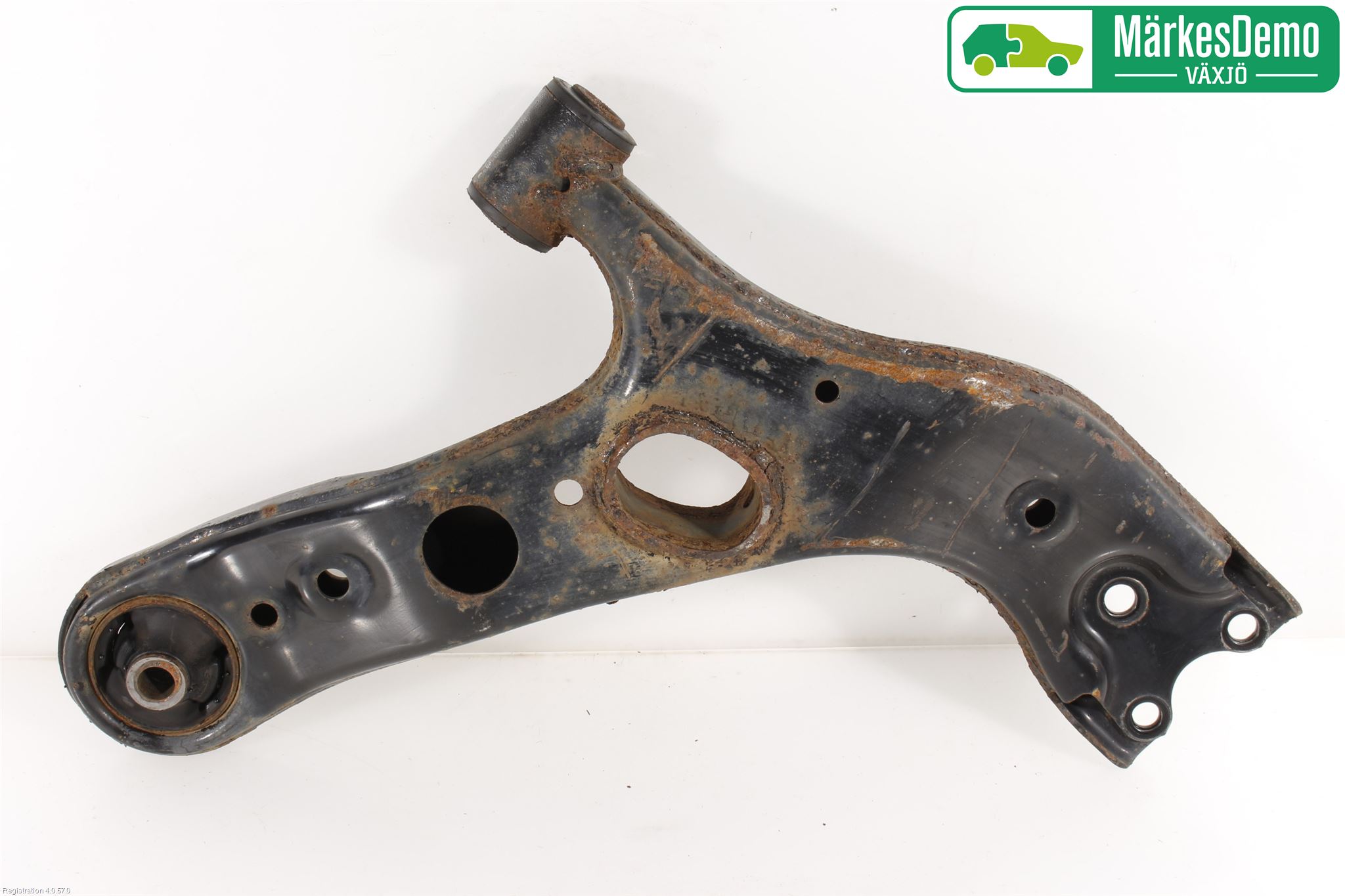 Toyota RAV4 13-18 Bærearm Foran Venstre Nedre