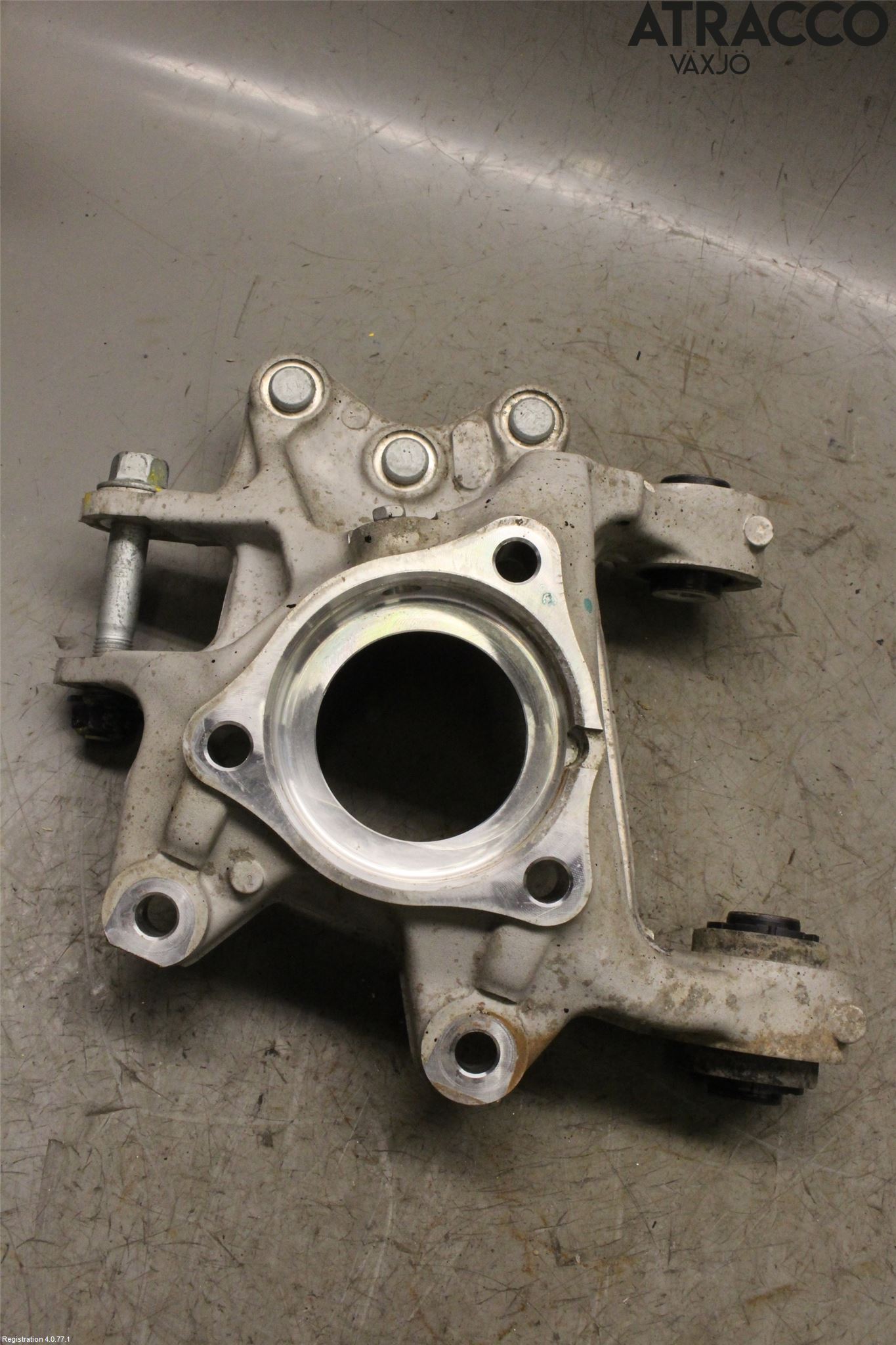Hyundai TUCSON 05- Spindel Hb
