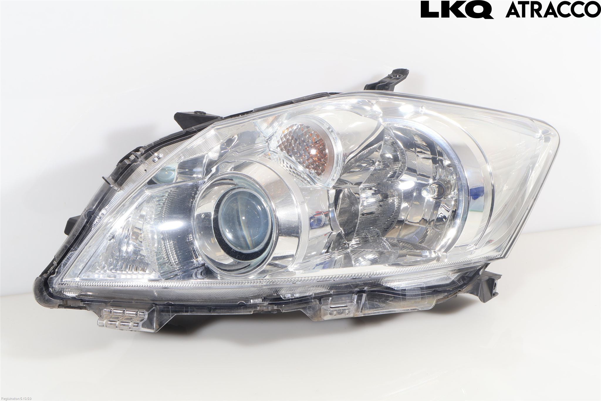 Toyota AURIS 10-12 Frontlykt Venstre
