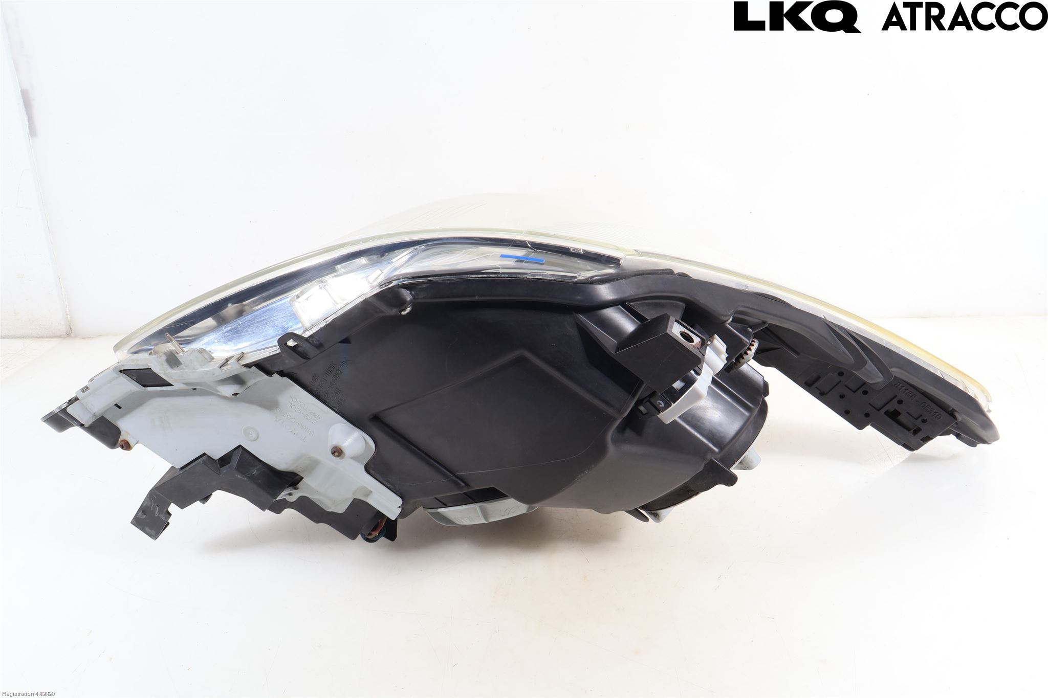 Toyota AVENSIS 09-15 Frontlykt Venstre