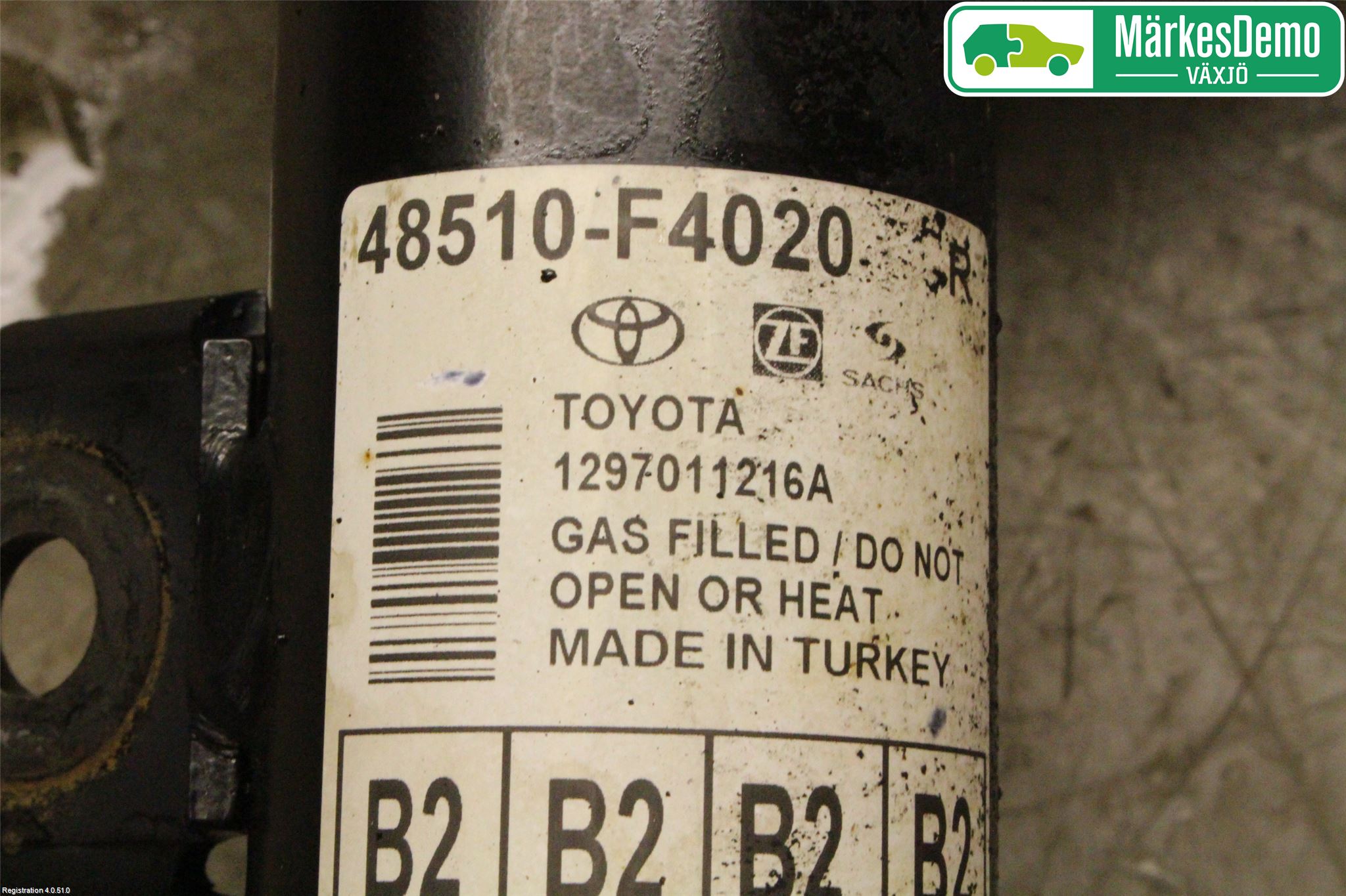 Toyota C-HR 16-23 Fjærbein Foran Høyre