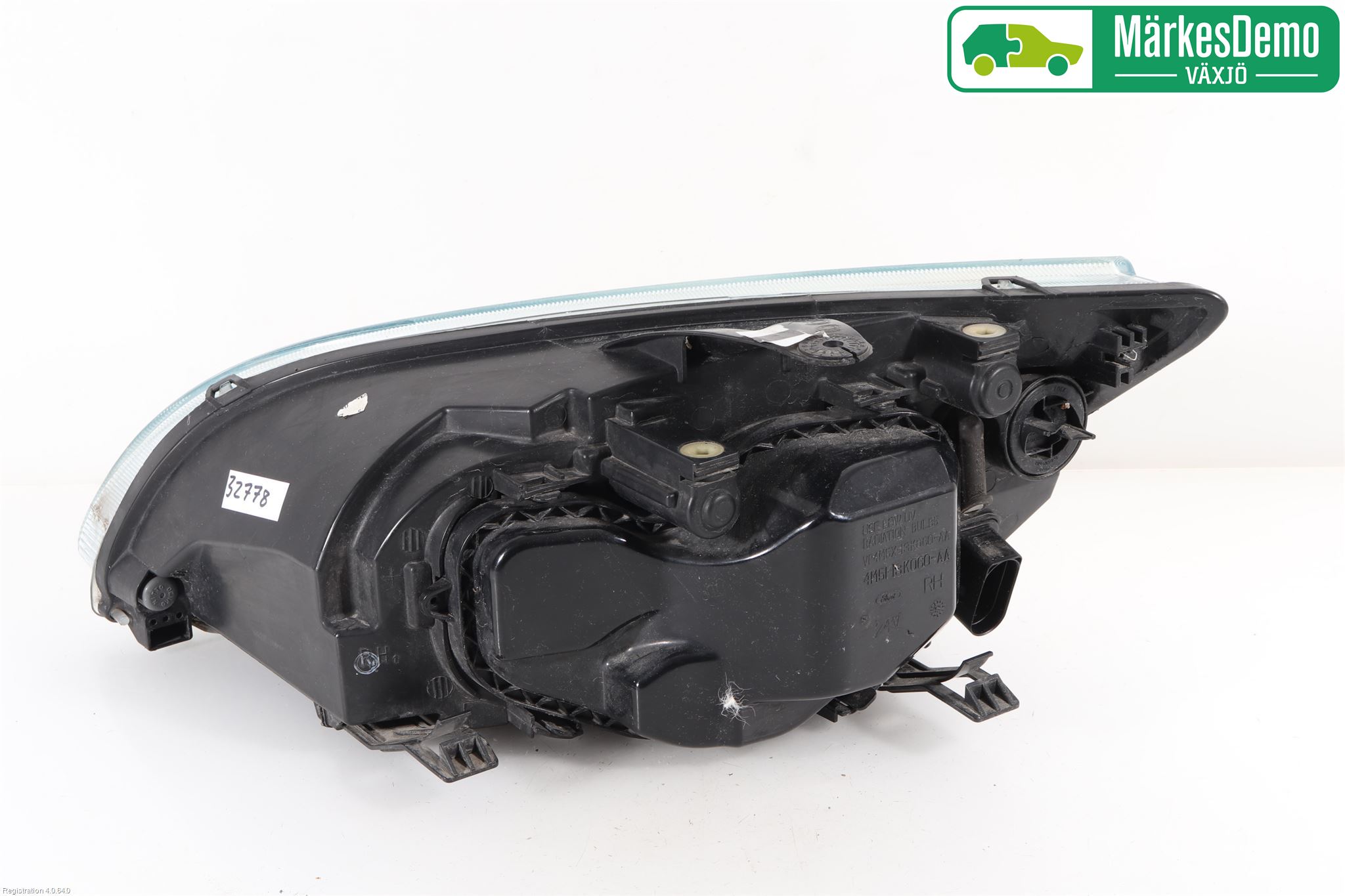 Ford FOCUS     04-07 Frontlykt Høyre