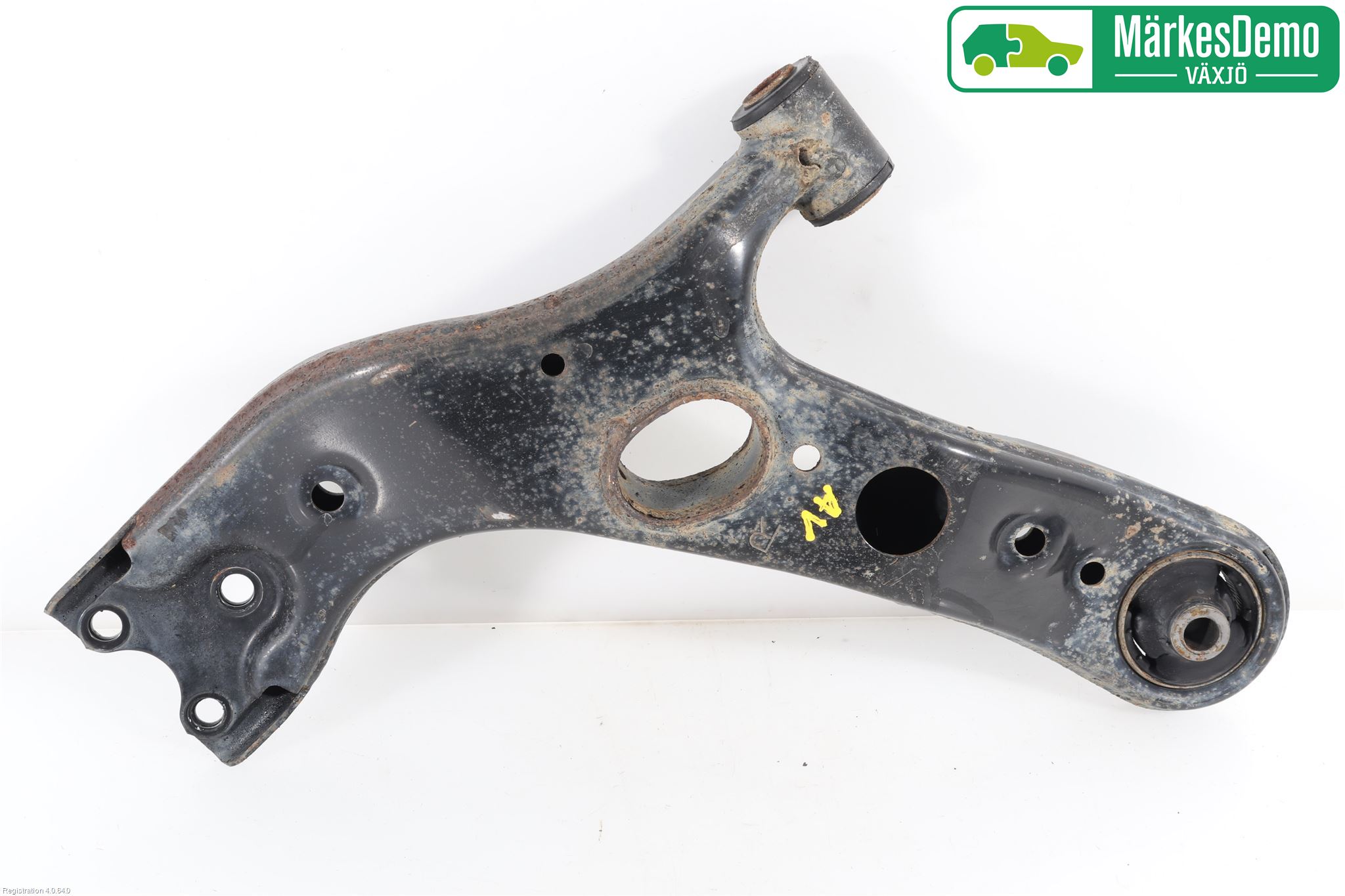 Toyota RAV4 13-18 Bærearm Foran Høyre Nedre