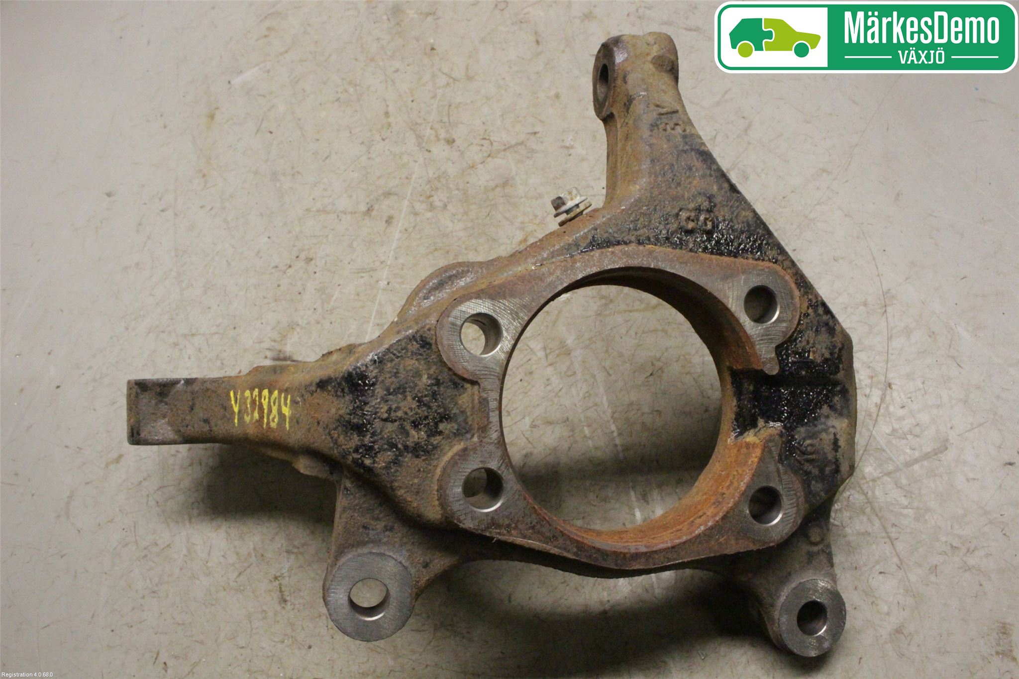 Toyota RAV4 13-18 Spindel Vf
