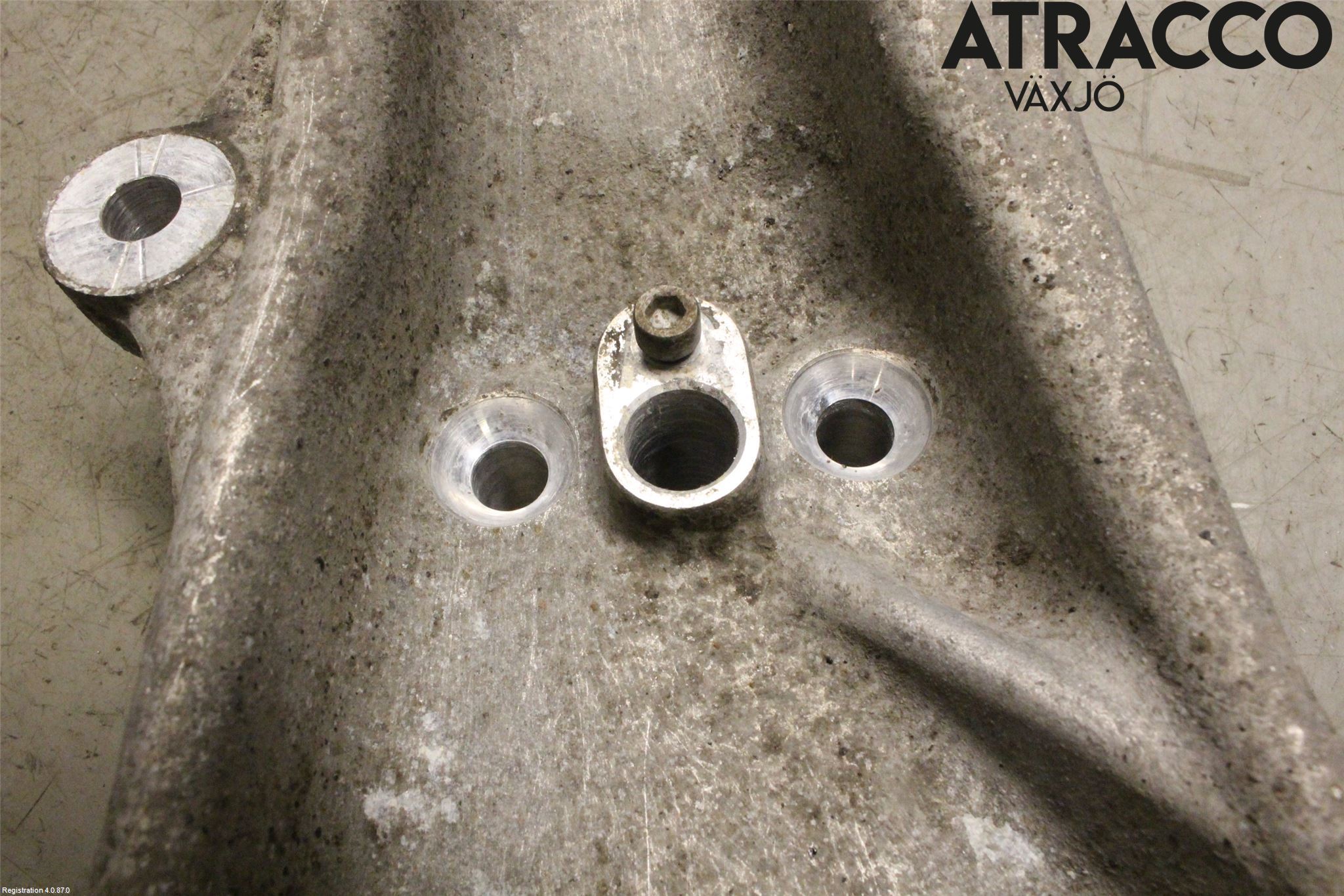 BMW 5 F10/F11/F18 09-17 Spindel Vf