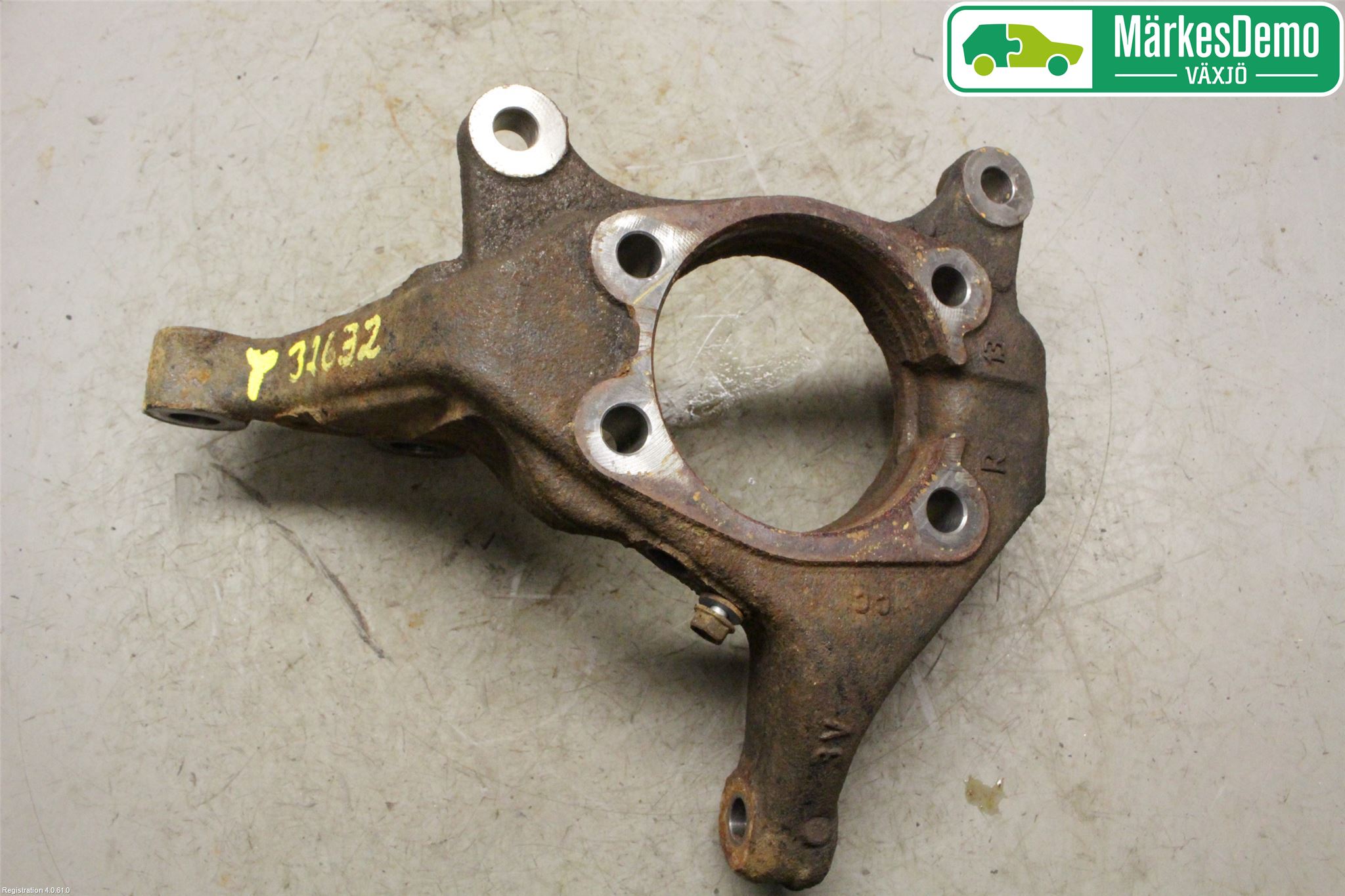 Toyota RAV4 13-18 Spindel Hf