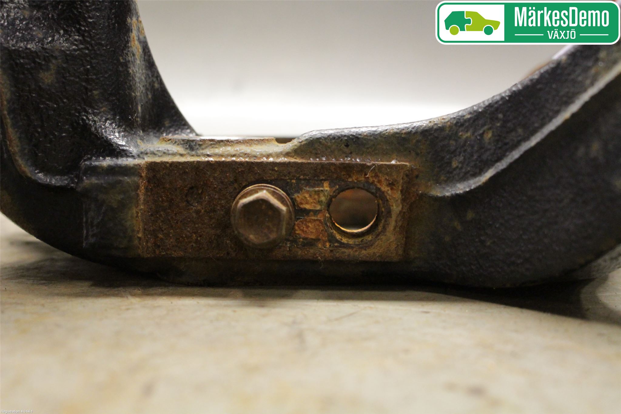 Toyota AURIS 13-19 Spindel Vf